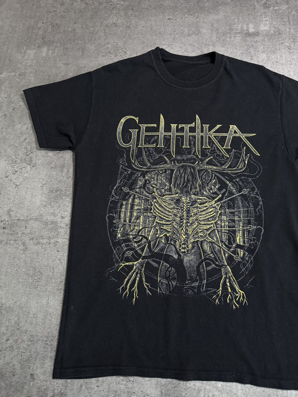 Affliction × Band Tees × Vintage Gehtika Affliction Horror Vintage Boxy Tee Black Rock Metal Size US M / EU 48-50 / 2 - 2 Thumbnail