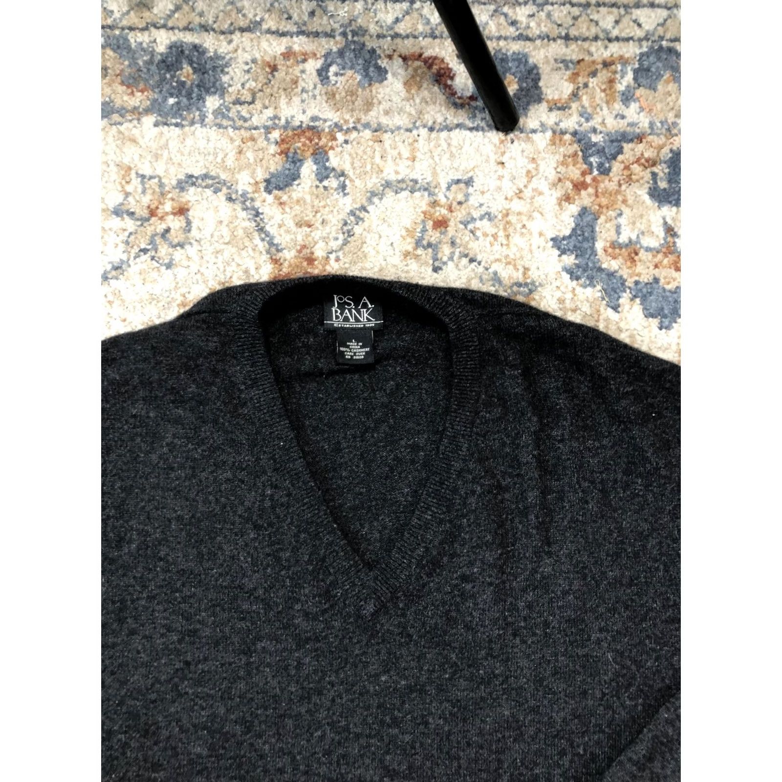 Jos. A. Bank Jos. A. Bank Sweater Mens L Gray 100% Cashmere V-Neck Knit Pullover Lightweight Business Mens Size US L / EU 52-54 / 3 - 2 Thumbnail