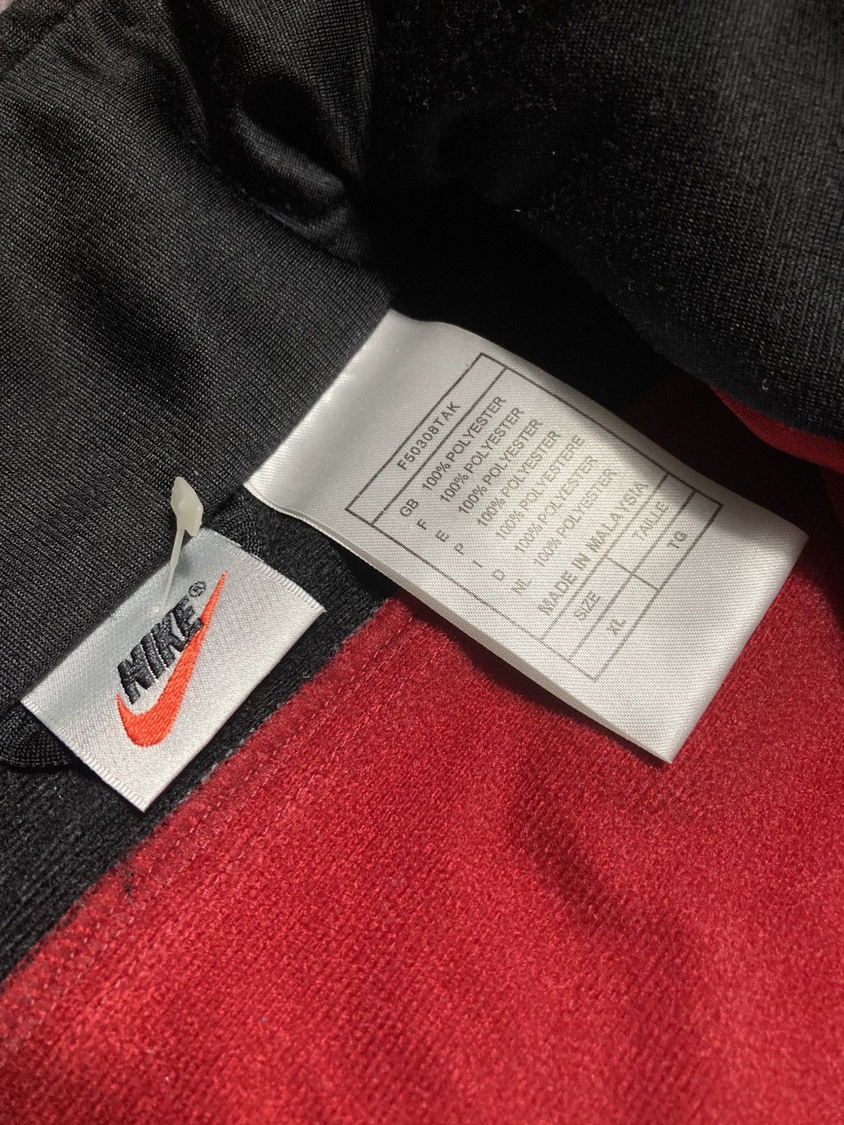 Nike Vintage Nike Track Jacket Swoosh Logo Tape Sleeve 90s Size US XL / EU 56 / 4 - 7 Thumbnail