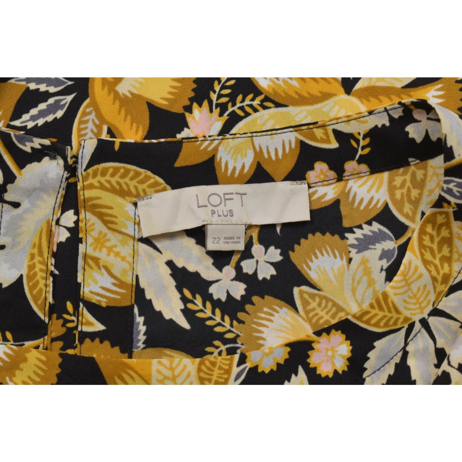 Loft VINTAGE? No — Loft PLUS Blouse Womens Size 22 Yellow Floral Long Sleeve Crew Neck Keyhole Lightweight Polyester Shirt Size 3XL / US 20-22 - 7 Thumbnail