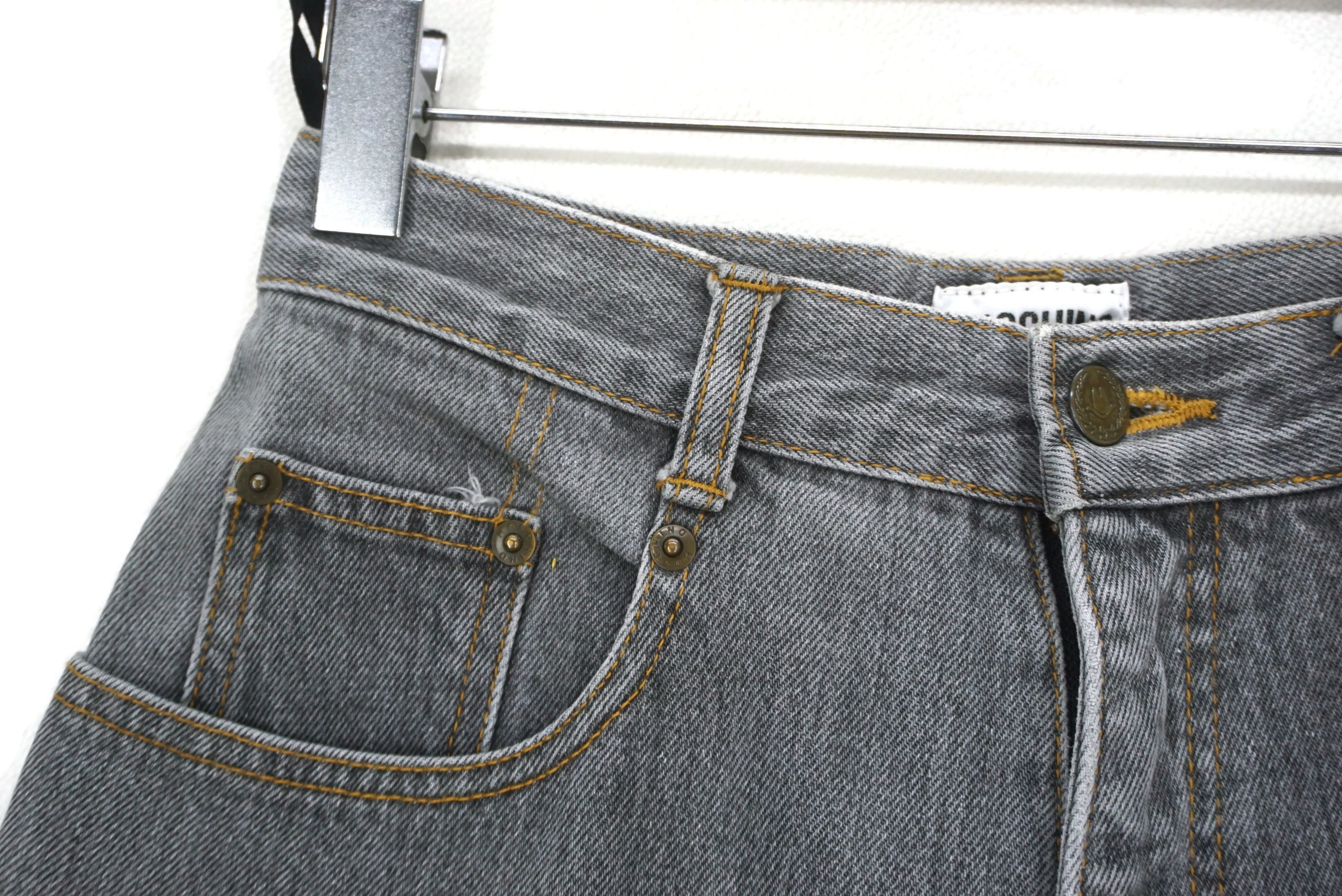 Moschino Vintage Jeans Size W26xL29.5 High Waisted Denim Size 26" / US 2 / IT 38 - 4 Thumbnail