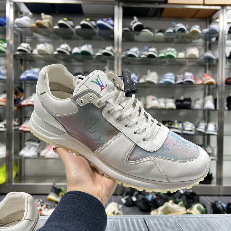 Louis Vuitton Louis Vuitton Run Away White Leather Sneakers - Size US 9.5 / EU 42-43 - 6 Thumbnail
