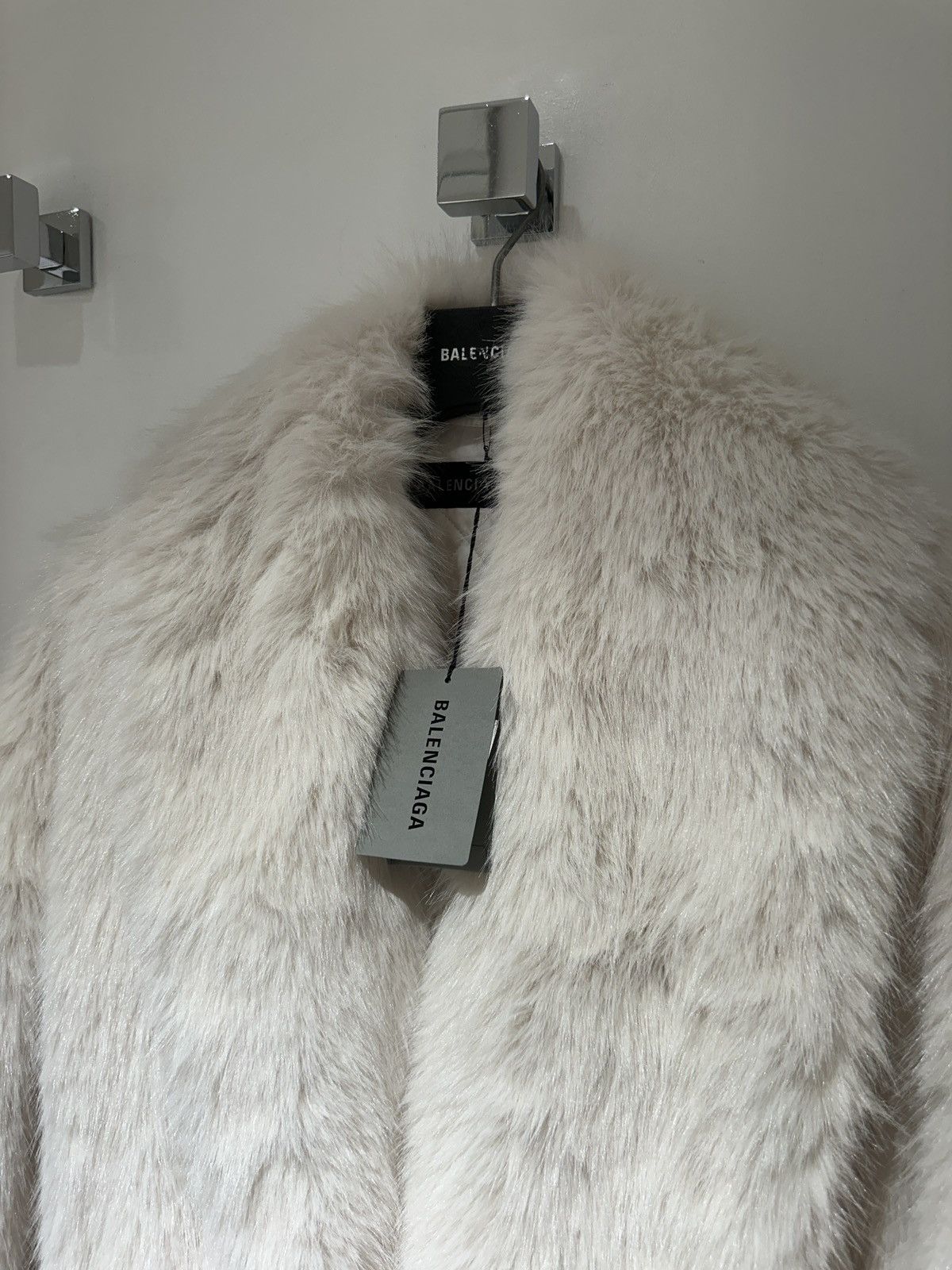 Balenciaga Balenciaga Faux Fur Coat Size XXS / US 00 / IT 34 - 4 Thumbnail