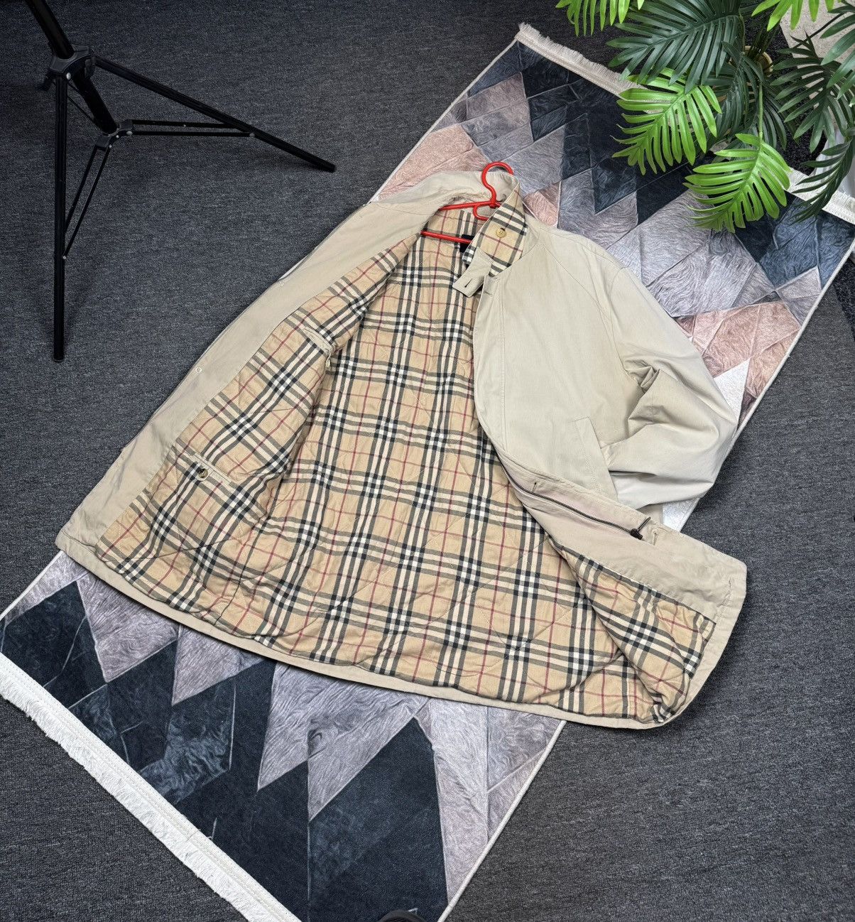 Burberry Burberry London Insulated Coat Trench Coat With A Cage Size US XL / EU 56 / 4 - 1 Thumbnail