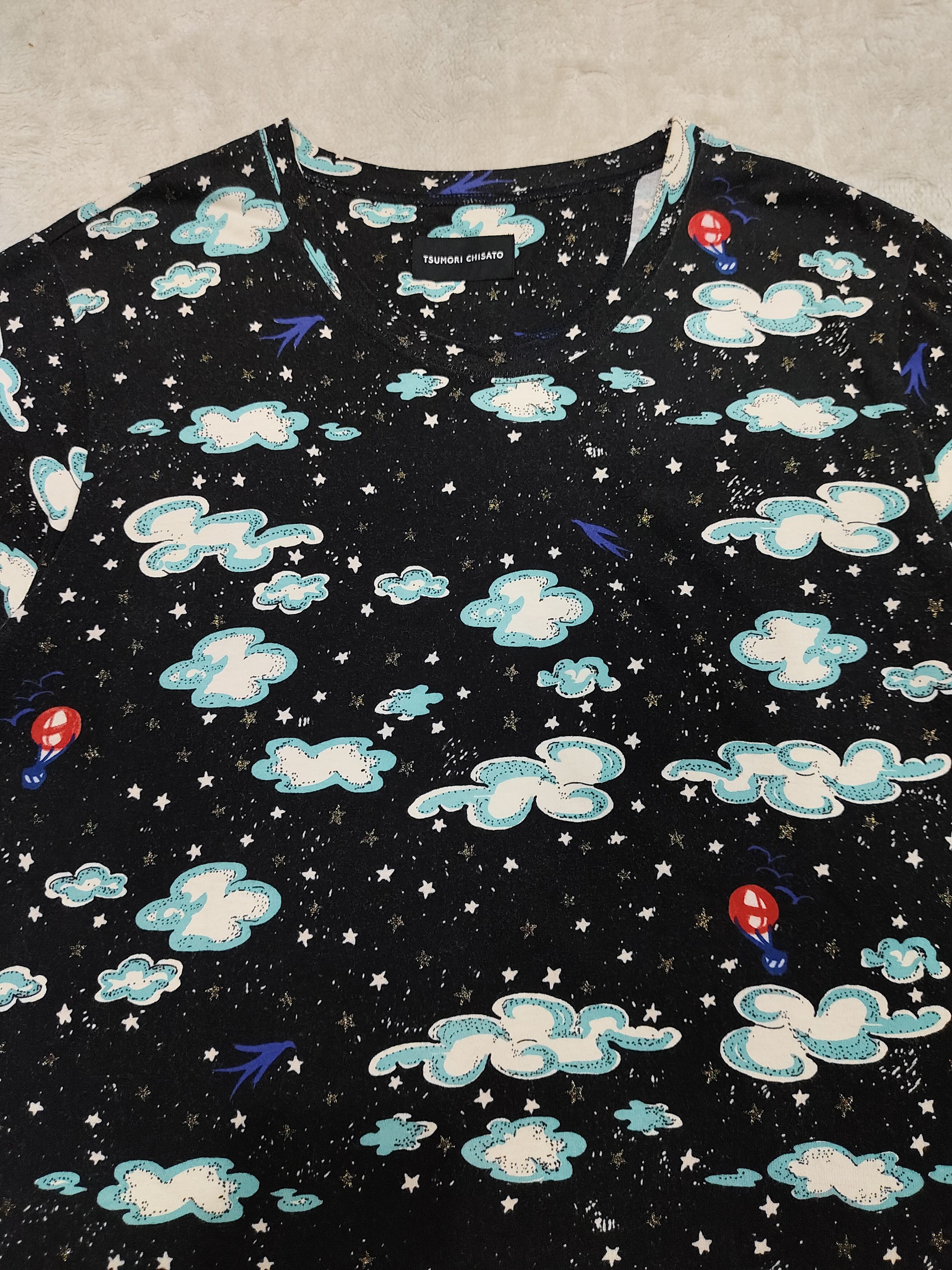 Tsumori Chisato 🇯🇵 Tsumori Chisato 🇯🇵 All Over Print Cloud Art Tshirt Size L / US 10 / IT 46 - 2 Thumbnail