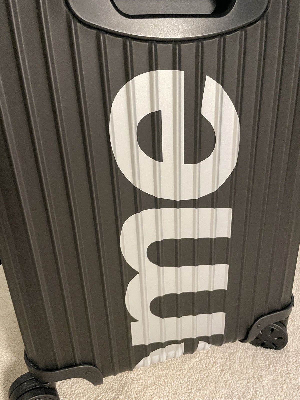 Rimowa × Supreme Selling Rimowa & Supreme luggage 45L Size ONE SIZE - 15 Thumbnail