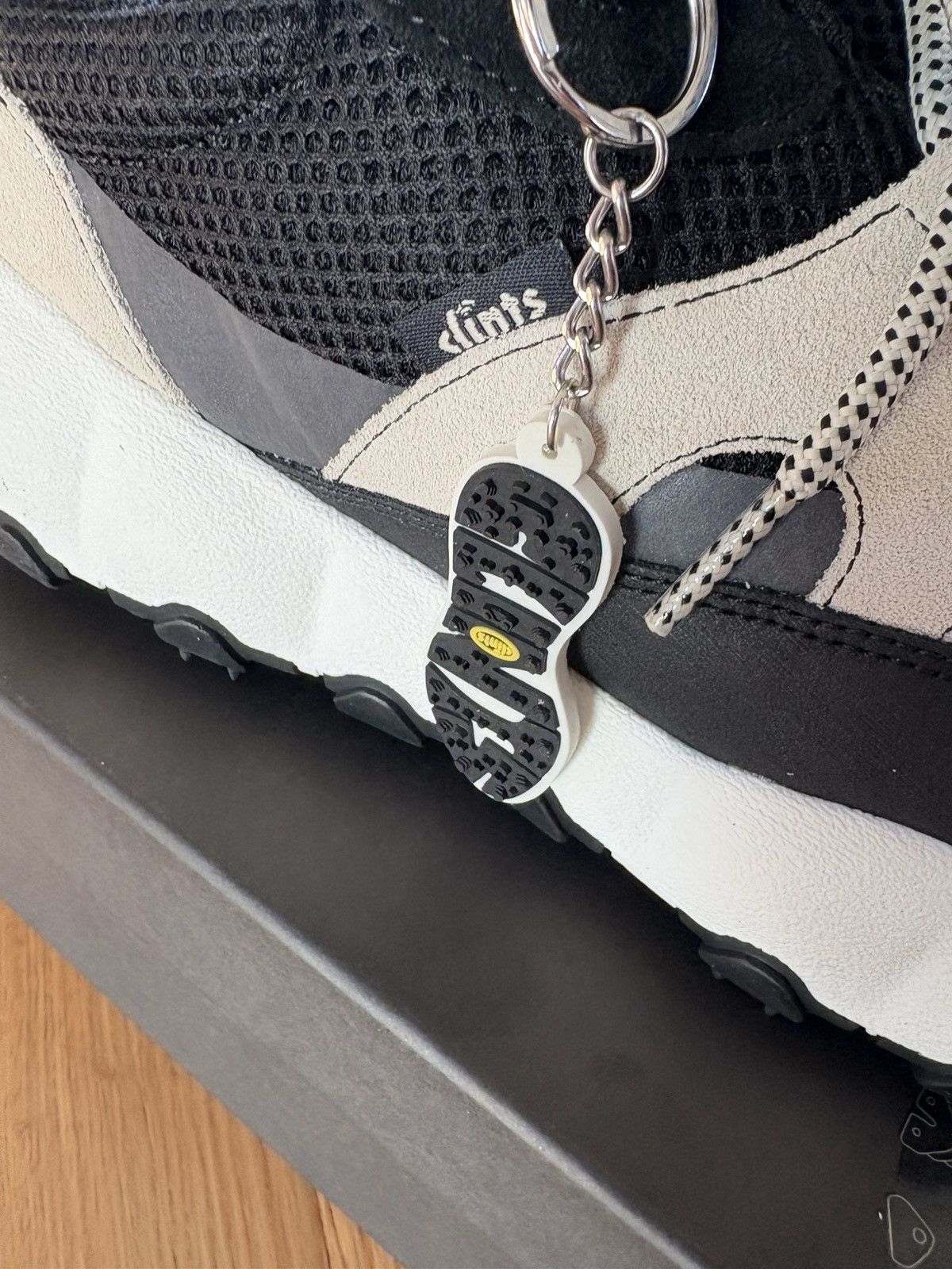 Clints Clints Co TRL Footprint 2.0 Beige Black Low Sneakers Sz 10 Size US 10 / EU 43 - 6 Thumbnail