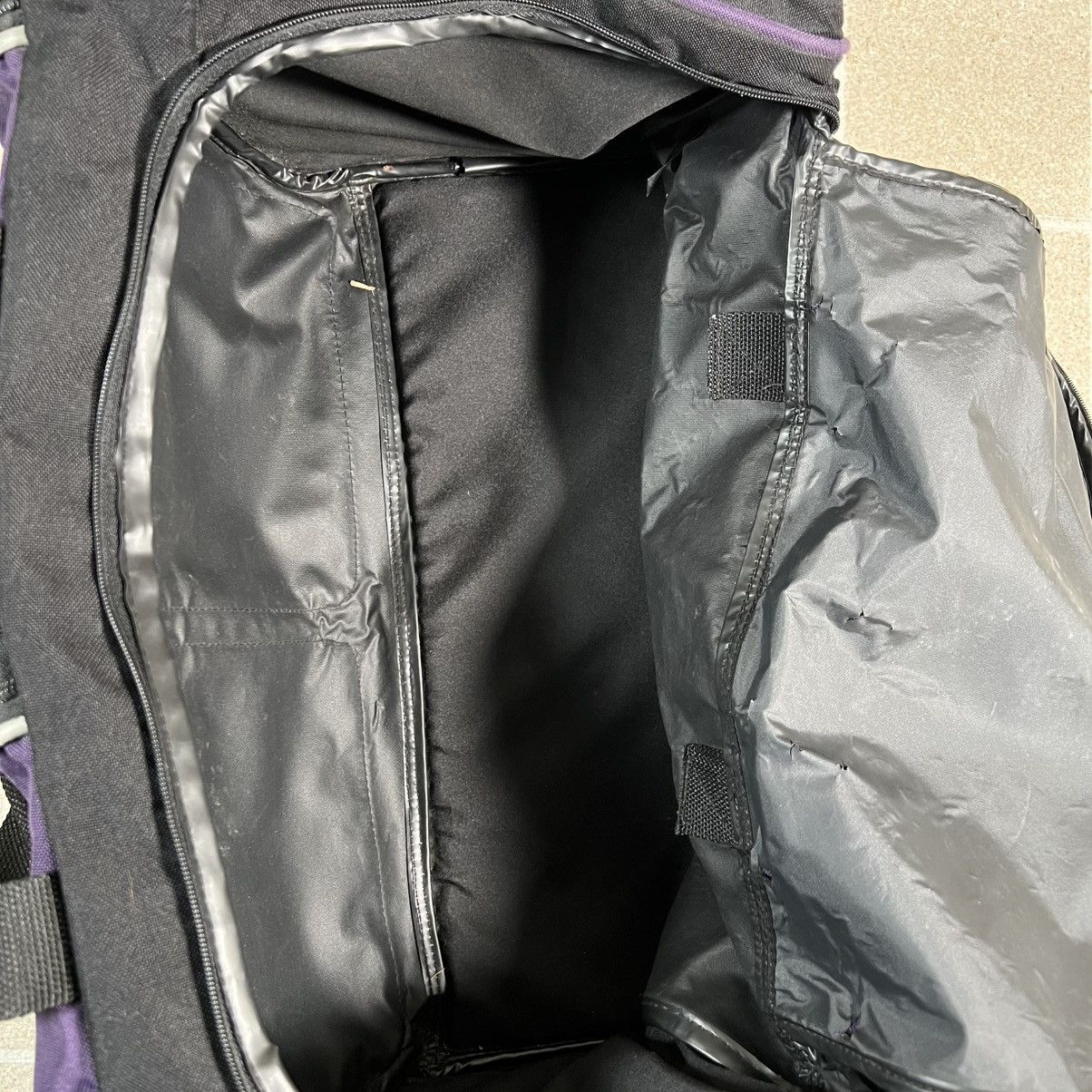 B.U.M Equipment Vintage BUM Equipment Duffle Bag Large Black Purple Gym Size ONE SIZE - 5 Thumbnail