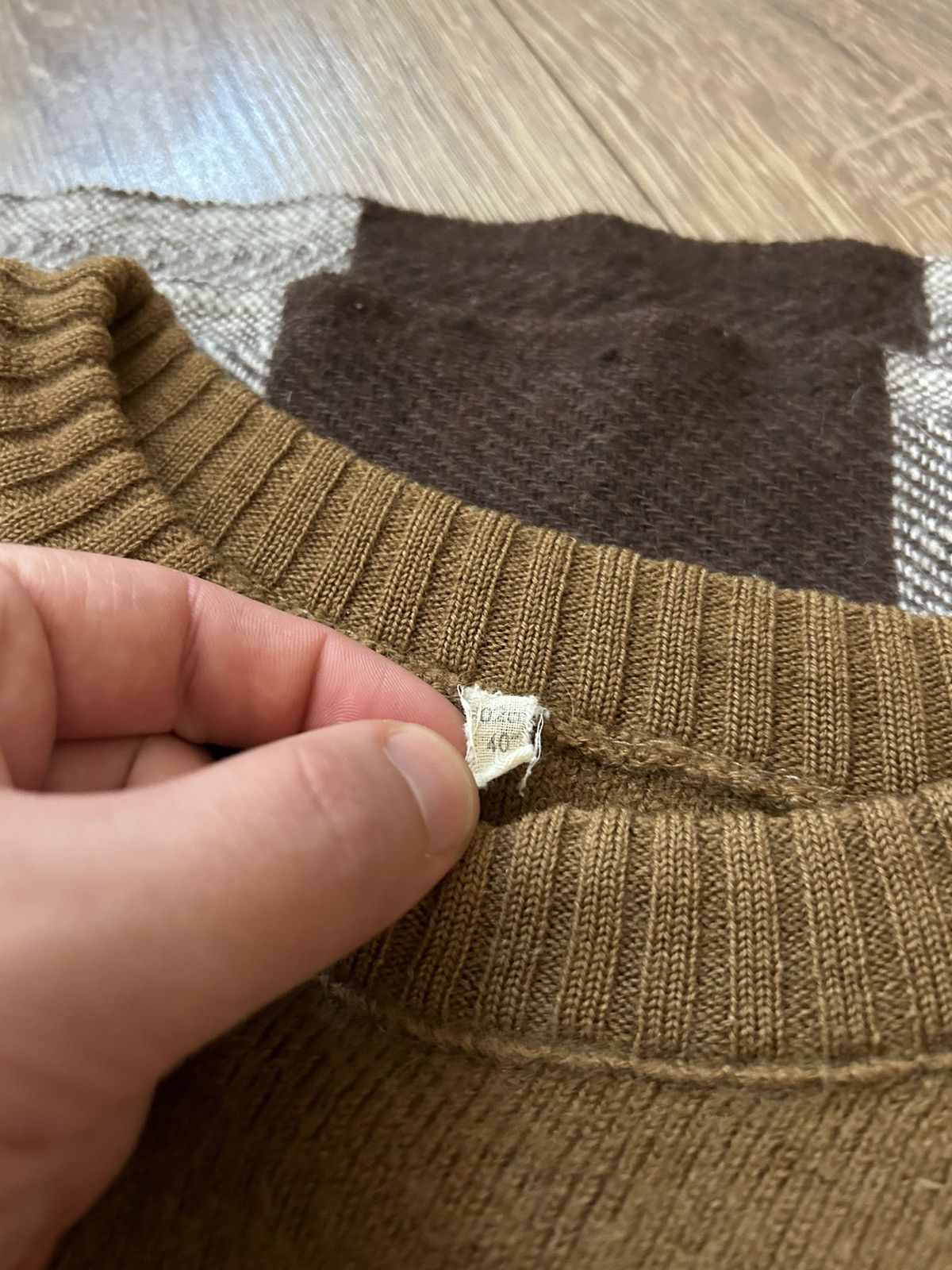 Burberry × Vintage Vintage Burberrys Pure New Wool sweatshirt mens made in UK Size US S / EU 44-46 / 1 - 3 Thumbnail