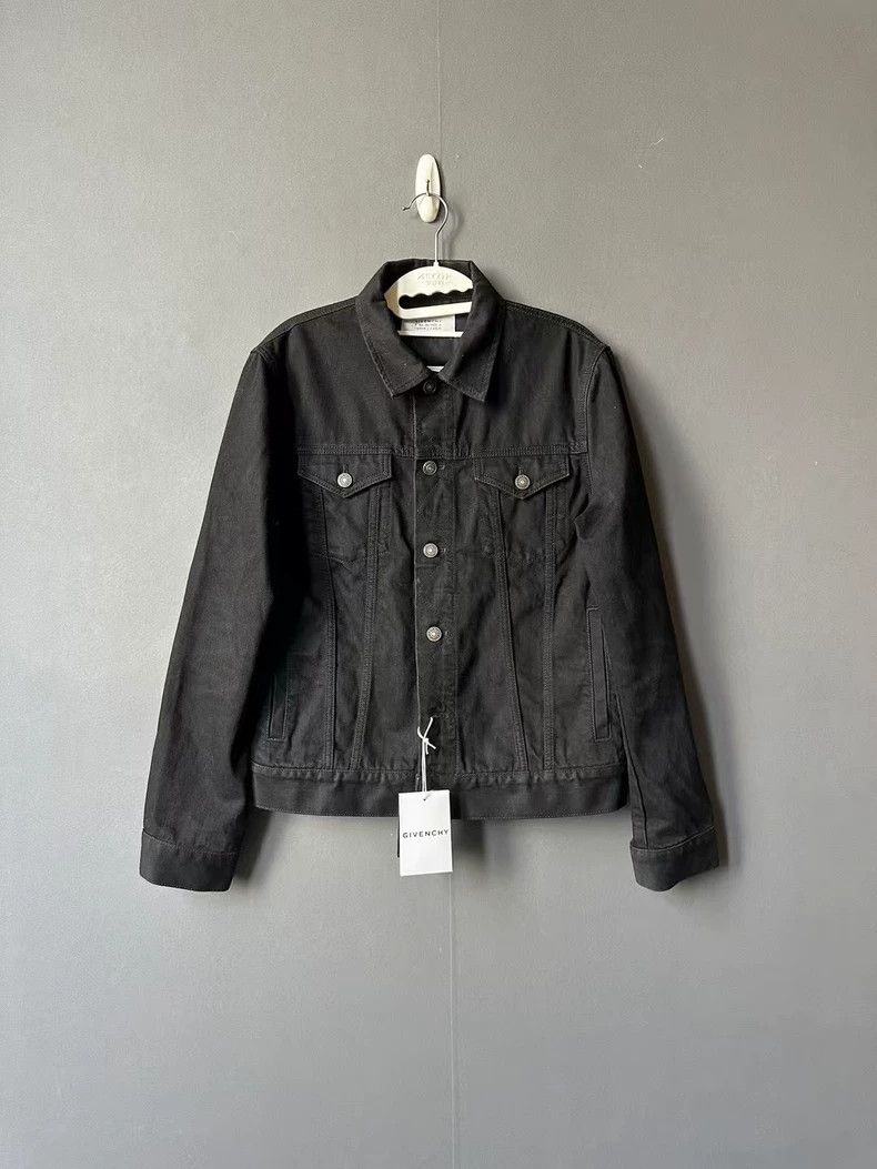 Givenchy Givenchy Rainbow Embroidered Denim Jacket Size US S / EU 44-46 / 1 - 1 Thumbnail