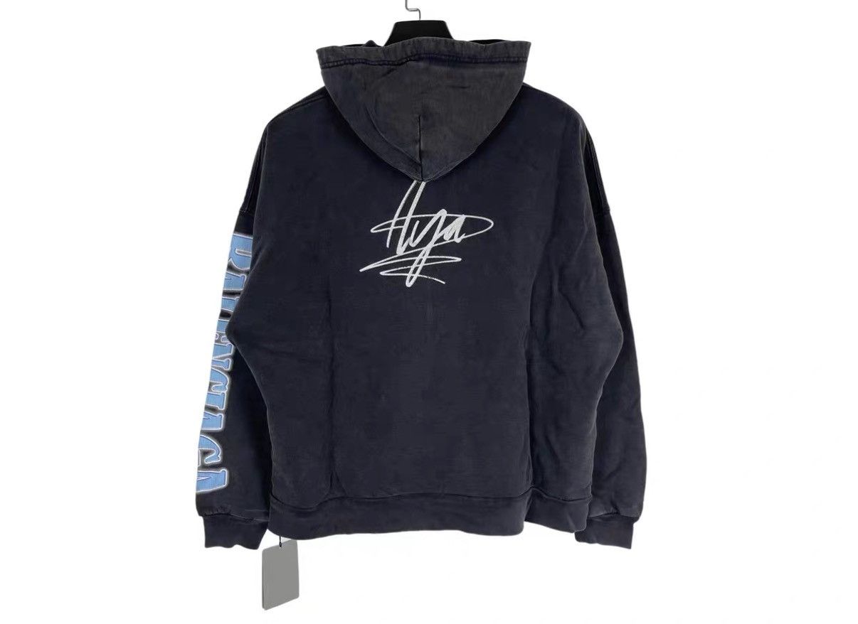 Balenciaga Balenciaga La Nakamurance Vintage Portrait Hoodie J31 Size US XS / EU 42 / 0 - 1 Thumbnail