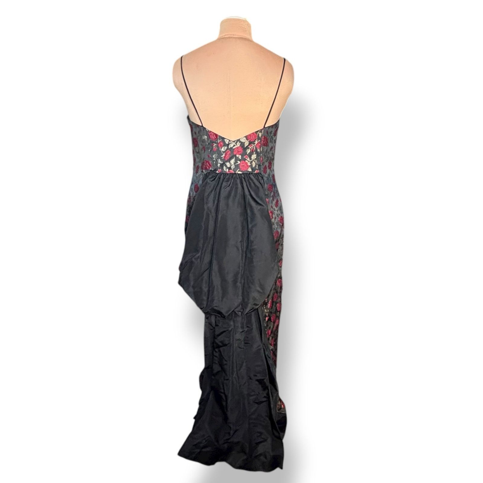 Jessica McClintock Jessica McClintock Gunne Sax Rose Brocade Gown Black Red Size M / US 6-8 / IT 42-44 - 8 Thumbnail