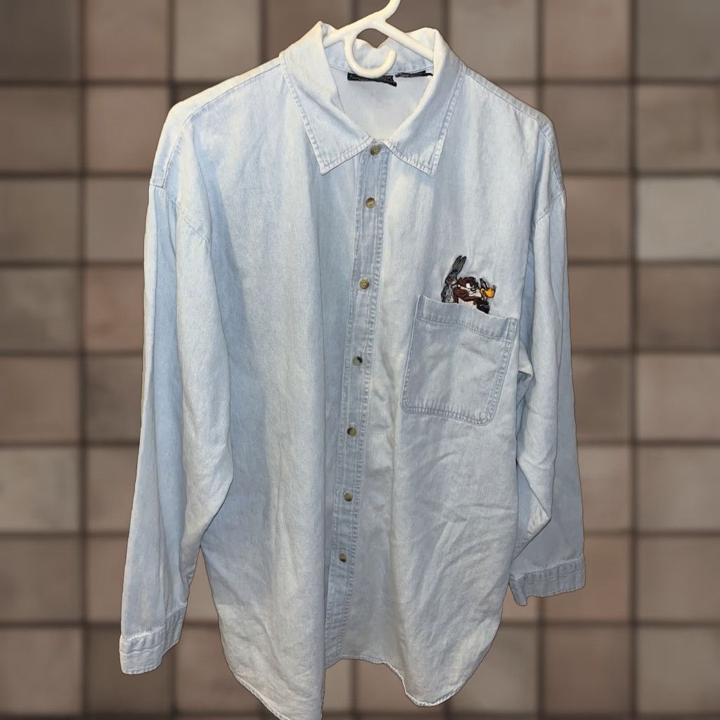 Vintage Vtg 90s Looney Tunes Embroidered Taz Daffy Bugs Light Blue L Button Down Shirt Size US L / EU 52-54 / 3 - 1 Thumbnail