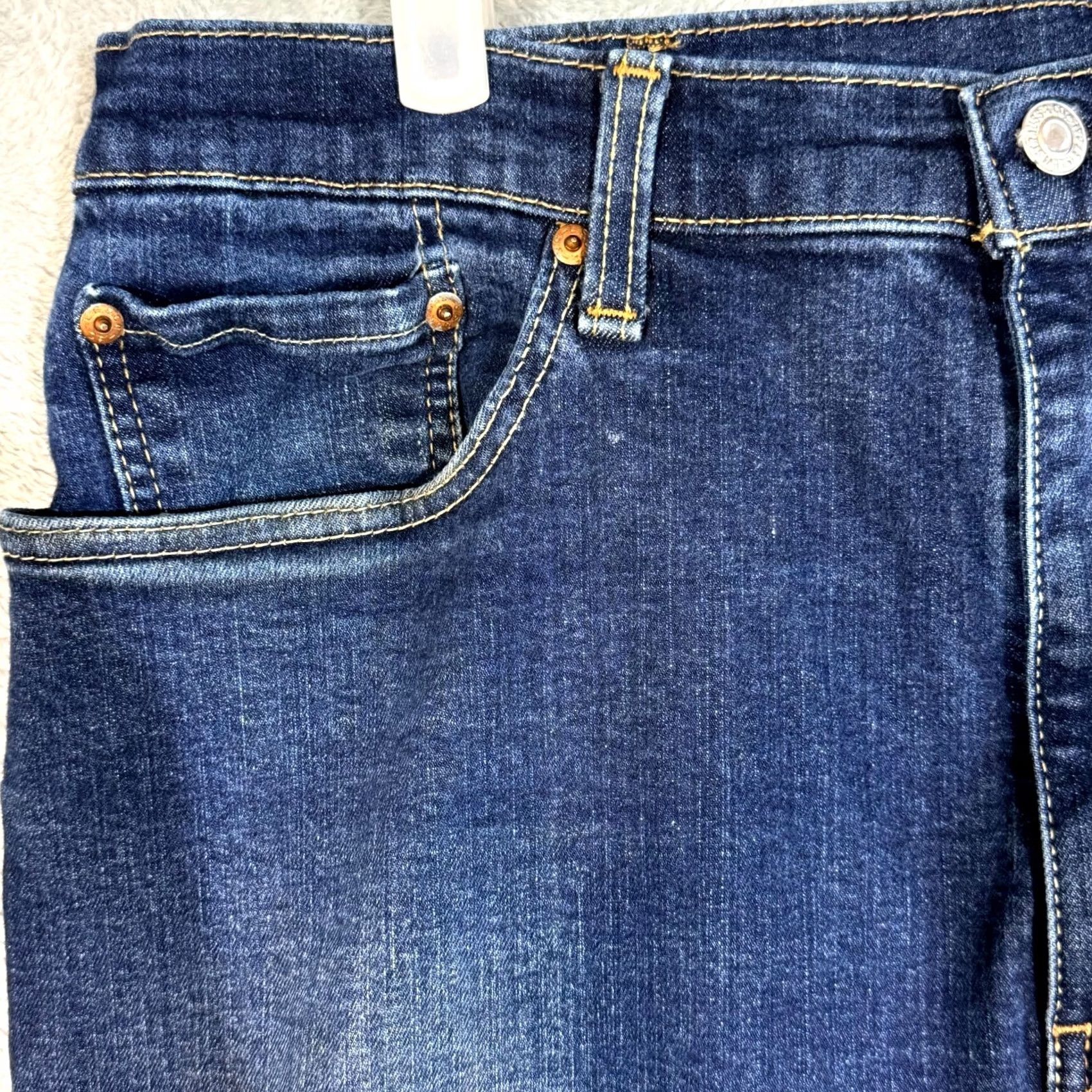 Levi's Levi’s 519 Men’s Jeans Straight Blue Denim Mid-Rise 38x34 Regular Fit Mens Jeans Regular Levi’s 519 Straight Leg Jeans Blue Denim Mid-Rise 38x34 Size US 38 / EU 54 - 3 Thumbnail