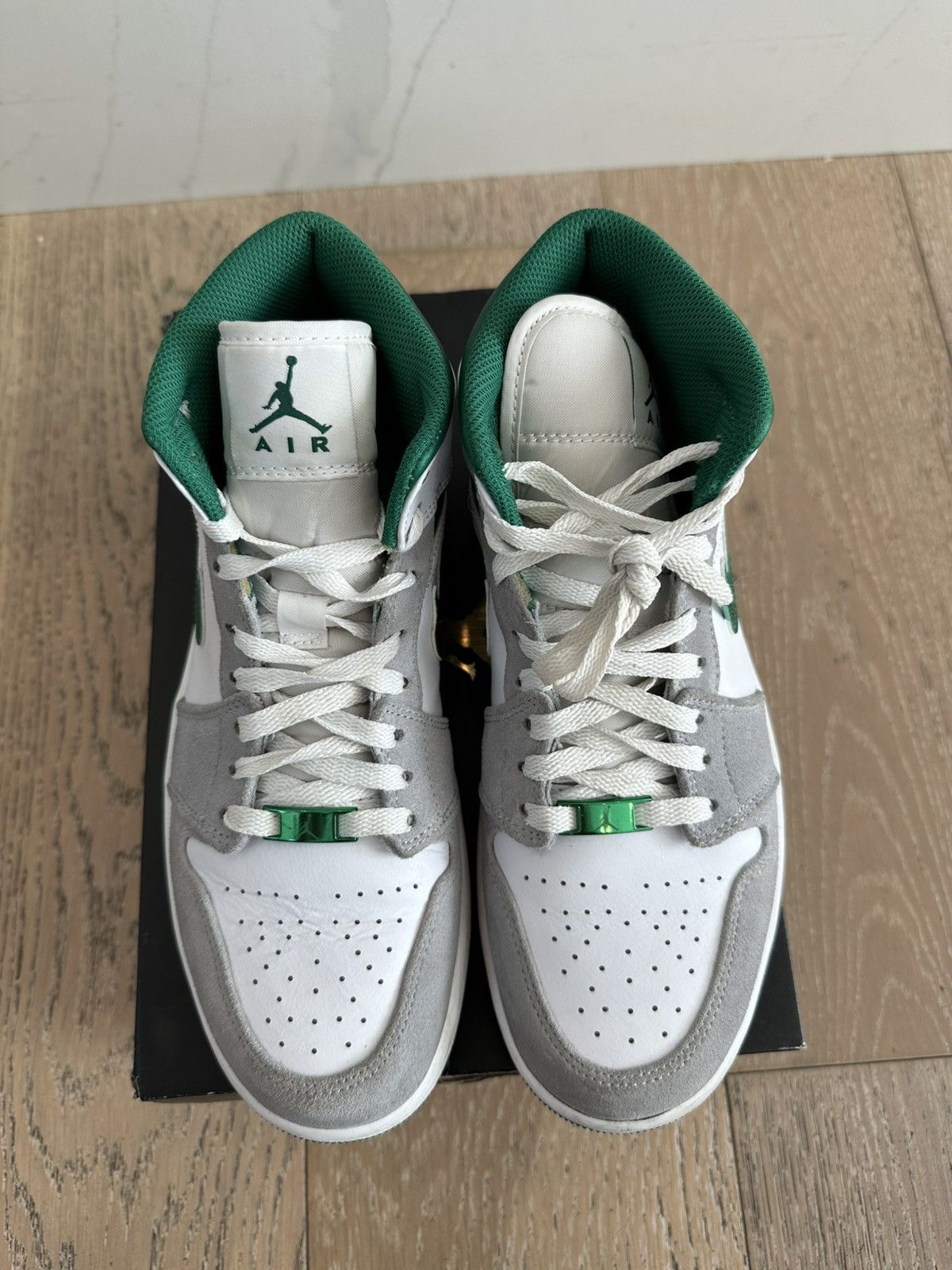 Jordan Brand Jordan 1 Mid SE Grey Green Size US 8 / EU 41 - 2 Thumbnail