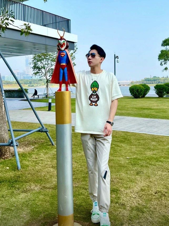 Other Louis Vuitton NIGO2 Co-branded Duck Short Sleeve Size US L / EU 52-54 / 3 - 7 Thumbnail