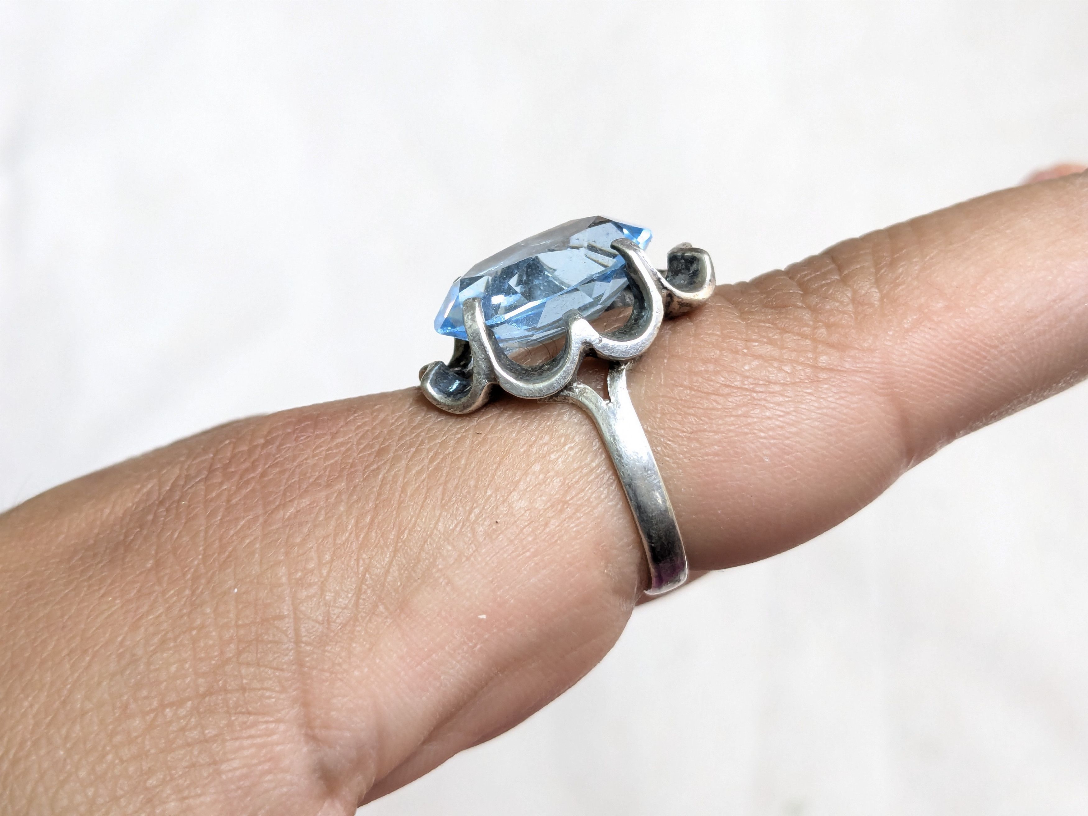 Jewelry Vintage Sterling Silver Ring Blue Glass 9.5 Oval Cocktail Size ONE SIZE - 11 Thumbnail