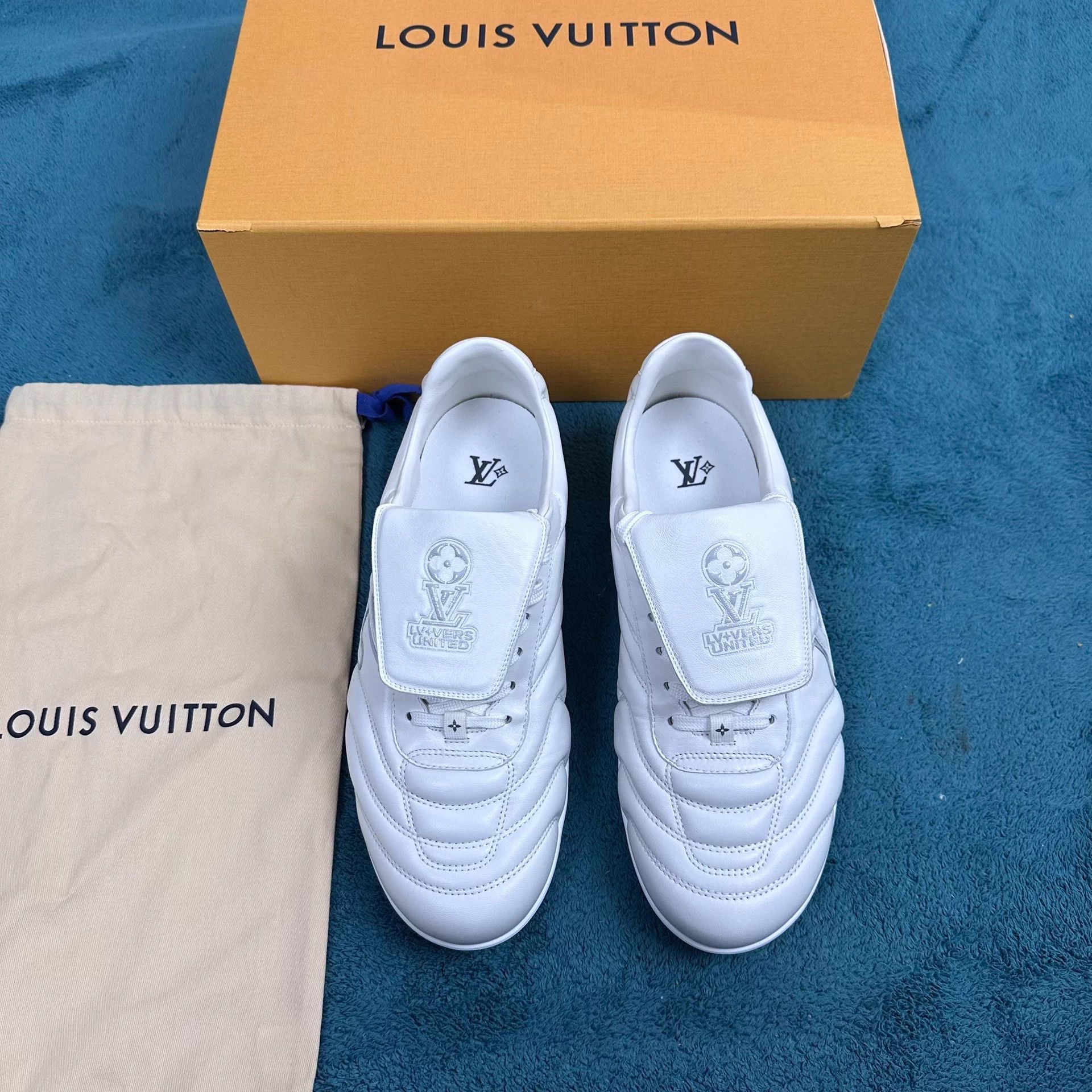 Louis Vuitton LV Footprint Men's Sheepskin Football Sneakers White 8/42 Size US 8.5 / EU 41-42 - 1 Thumbnail