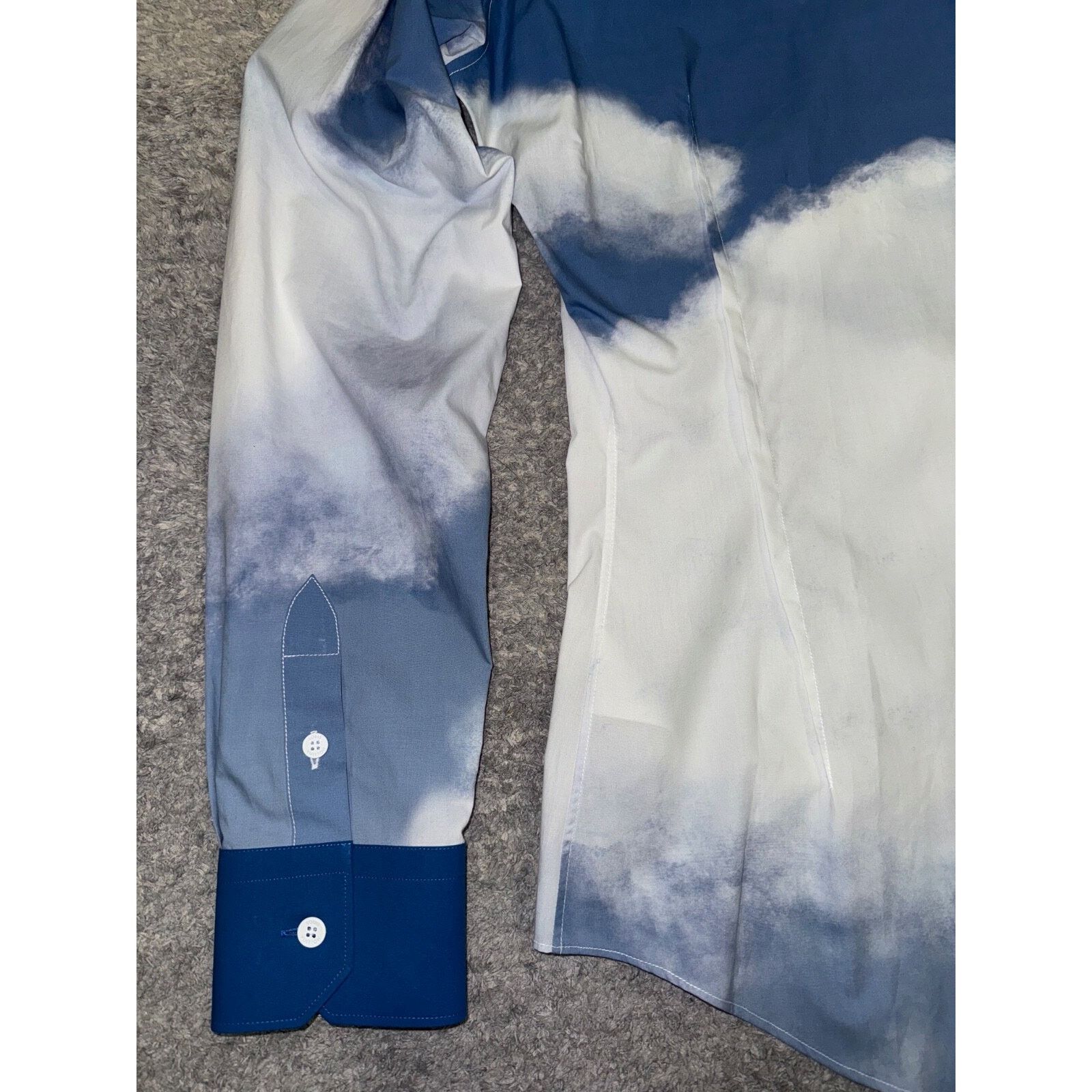 Louis Vuitton Louis Vuitton Clouds Blue White Logo Long Sleeve Button Up Size US L / EU 52-54 / 3 - 12 Thumbnail