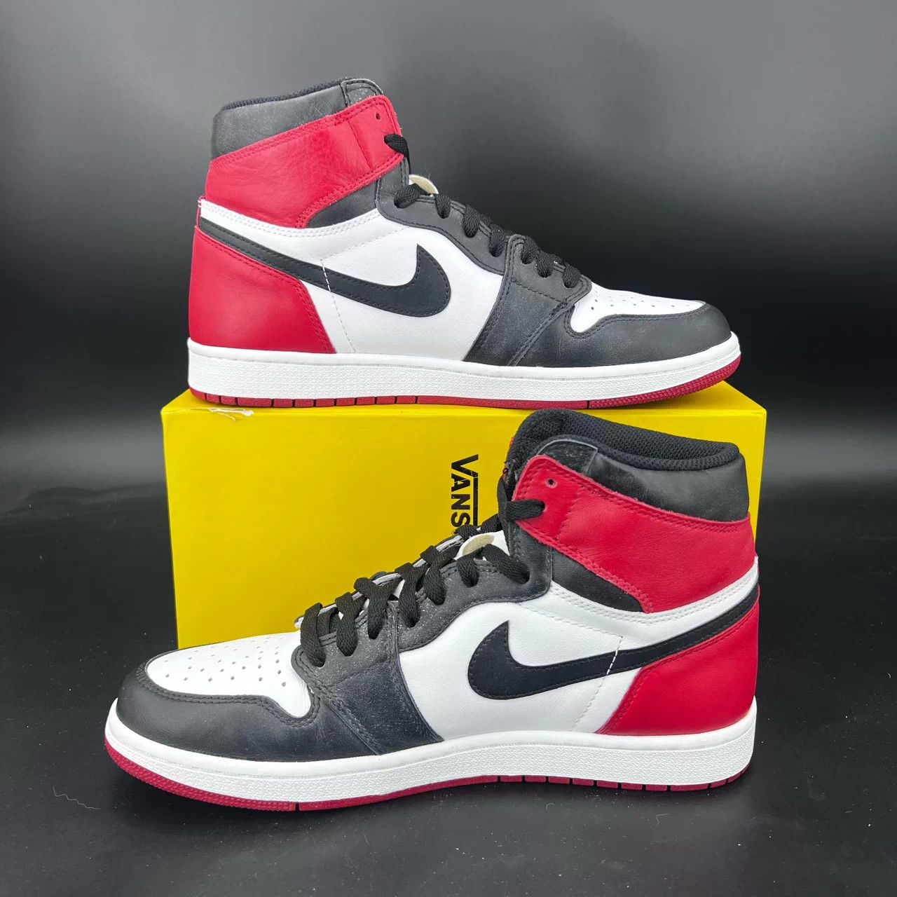 Nike Air Jordan 1 Black Toe 2016 45 Size US 12 / EU 45 - 3 Thumbnail