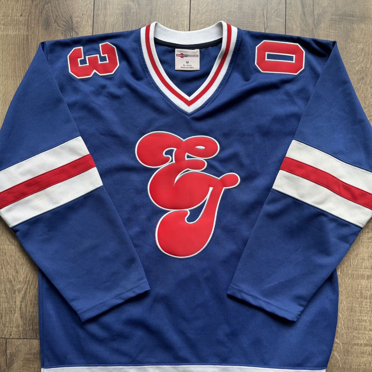 Band Tees Vintage Elton John Hockey Band Jersey Merch 90s NHL rock Size US M / EU 48-50 / 2 - 3 Thumbnail