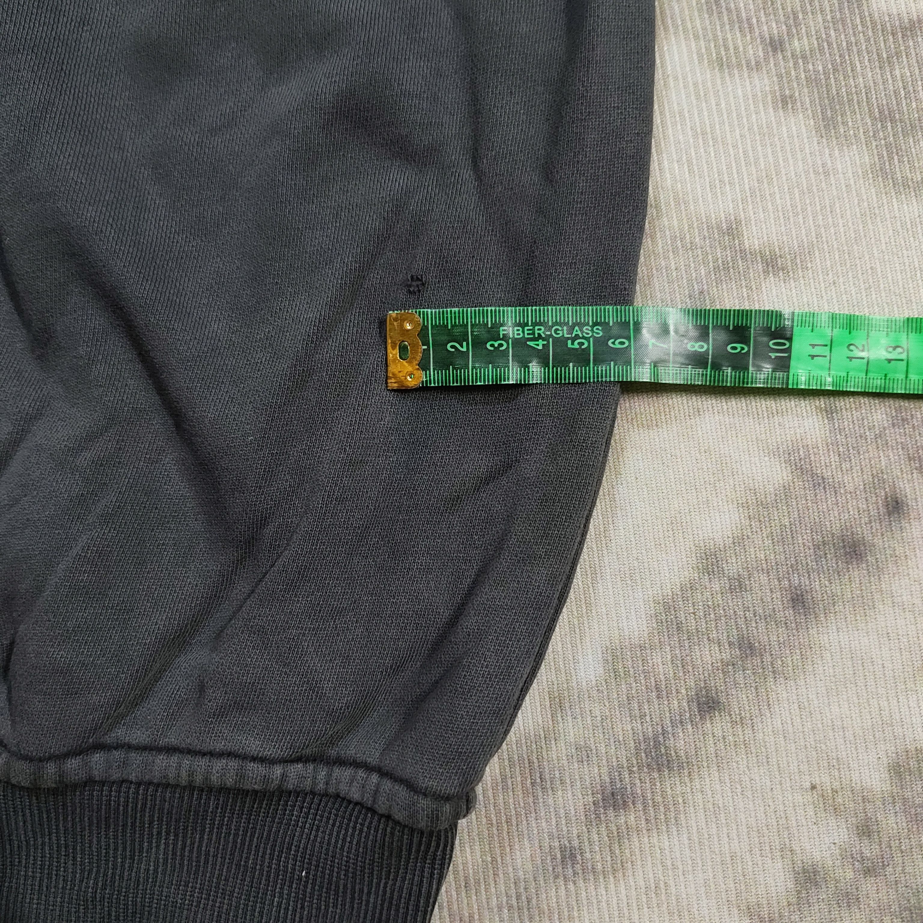 Valentino Vintage Distressed VALENTINO Embroidered Logo Sweatshirt Size US L / EU 52-54 / 3 - 13 Thumbnail