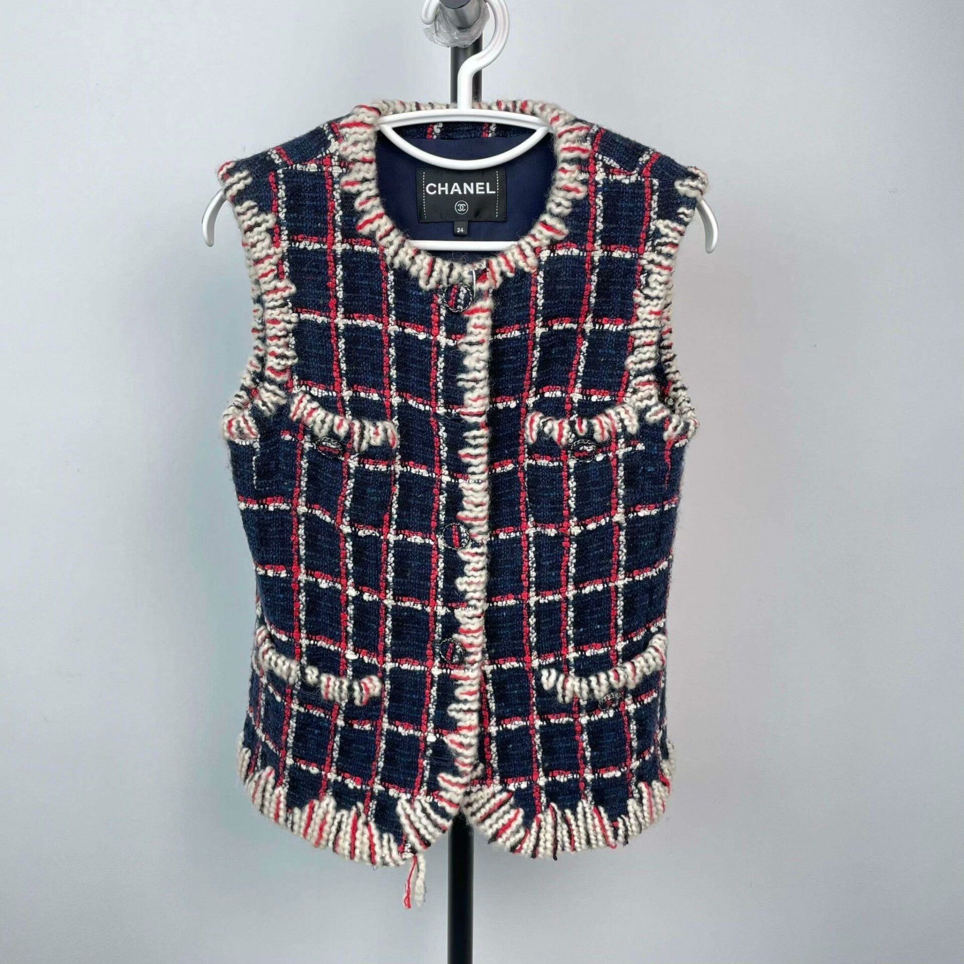 Chanel Chanel Wool Multi Vest 34 Women Size XS / US 0-2 / IT 36-38 - 1 Thumbnail