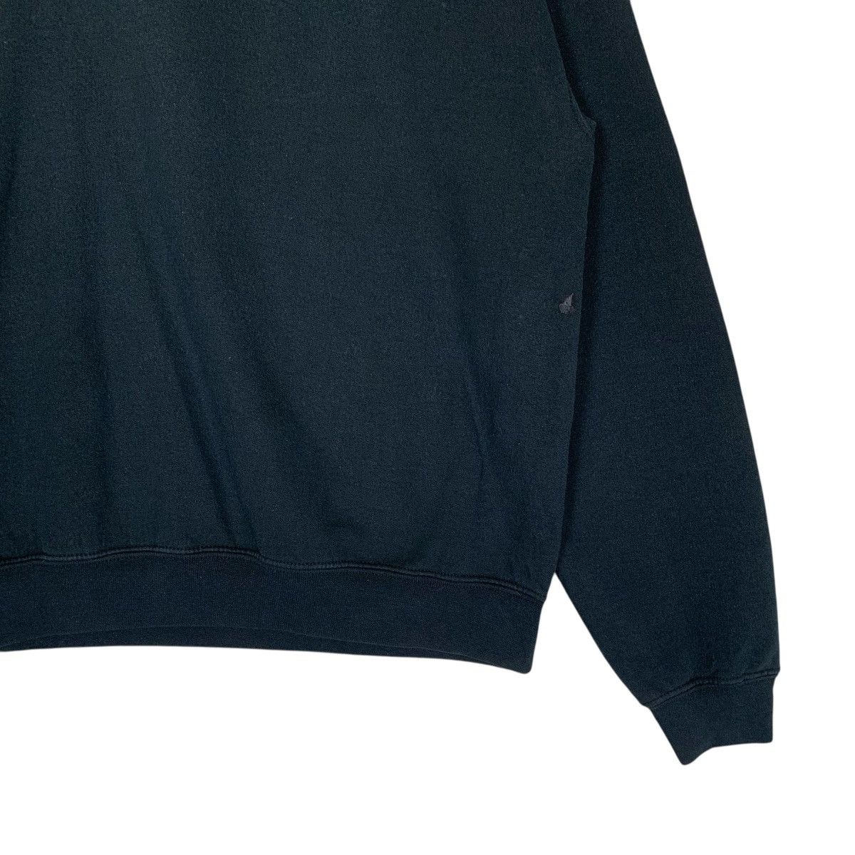 Vintage Vintage Gildan Embroidery Streetwear Outdoor Sweatshirt Size US M / EU 48-50 / 2 - 5 Thumbnail