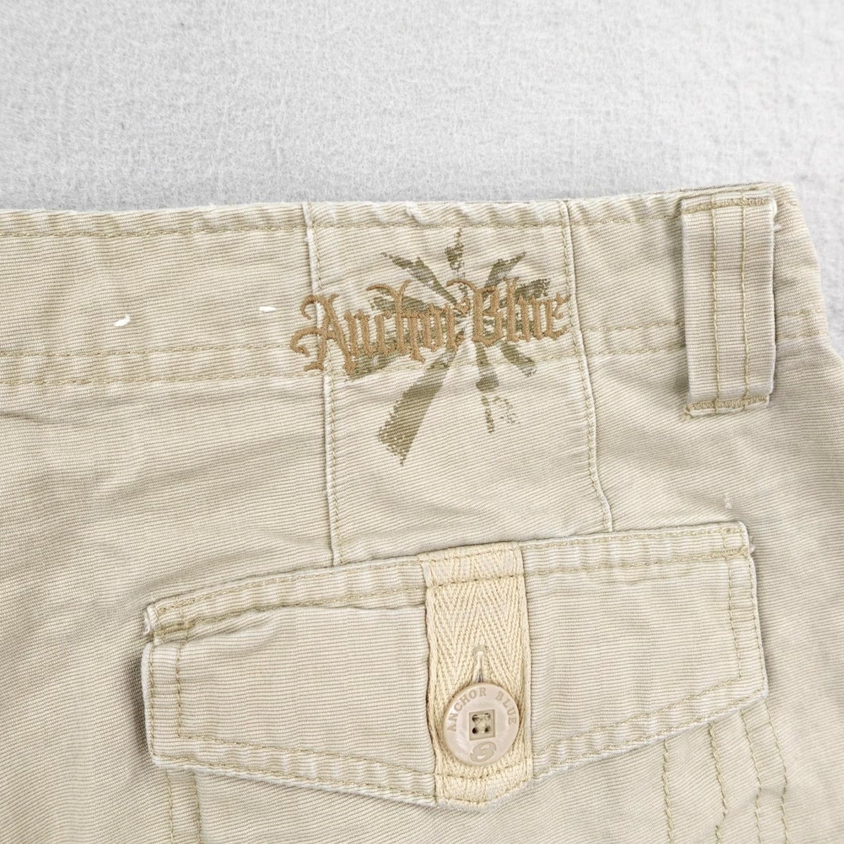 Anchor Blue VINTAGE Anchor Blue Shorts Mens 33 Khaki Cargo Baggy Skater Grunge Frayed Y2K Inseam 10 in Distressed Pockets Beige Cotton Relaxed Regular Mens Size US 33 - 6 Thumbnail