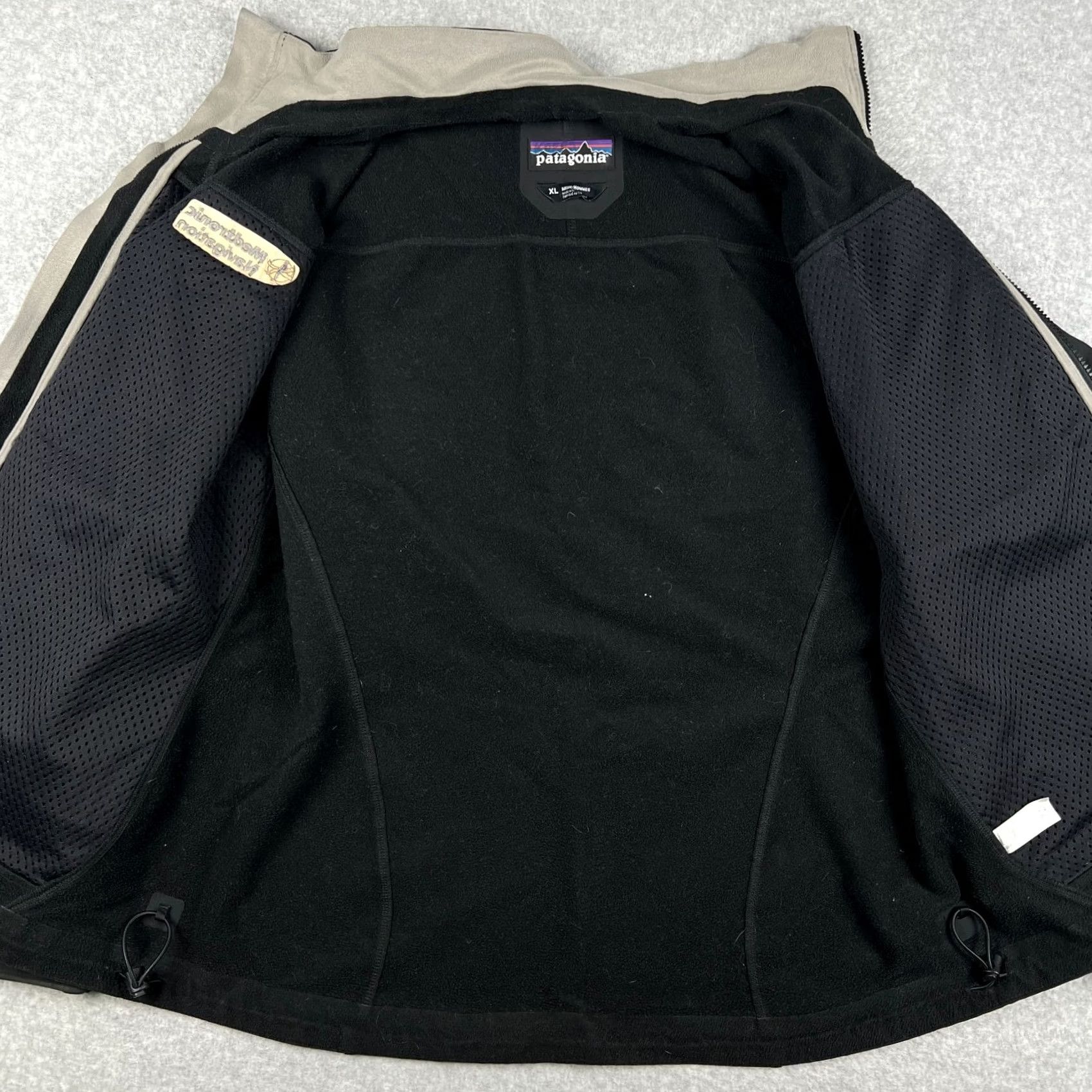Patagonia Patagonia Guide Softshell Jacket XL Mens Black Hiking Outdoors Coat Full Zip Size US XL / EU 56 / 4 - 3 Thumbnail