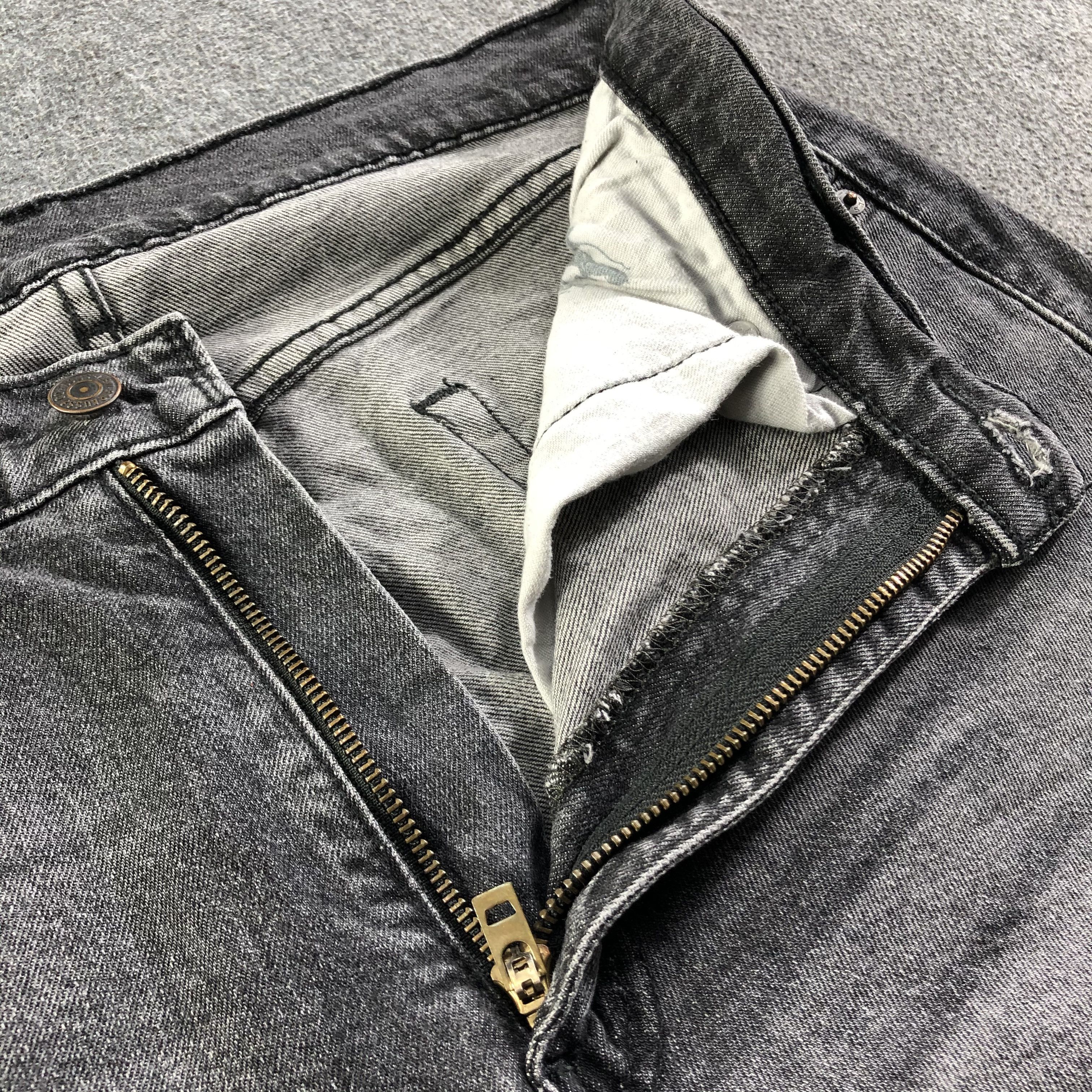 Levi's Vintage Levis 505 Jeans-J3430 Size US 35 - 8 Thumbnail