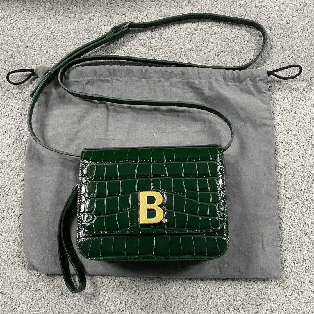 Balenciaga Balenciaga Retro Graphic Green Shoulder Bag Women Size ONE SIZE - 1 Thumbnail