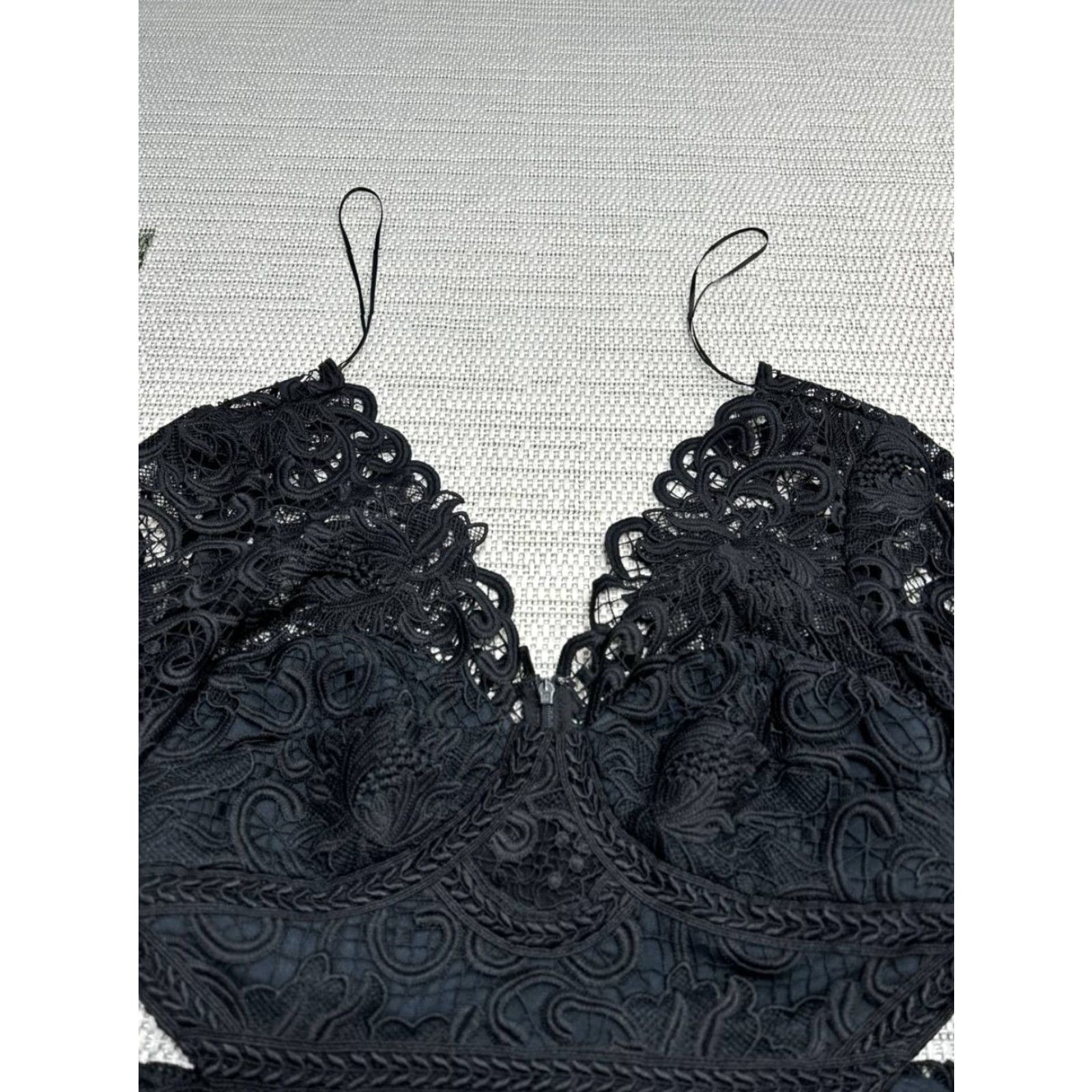 Reiss Reiss Dress Womens Bodycon Lace Black Zip Knee Length V-Neck Floral Long Sleeve 6 - Casual Party/Cocktail Size M / US 6-8 / IT 42-44 - 3 Thumbnail
