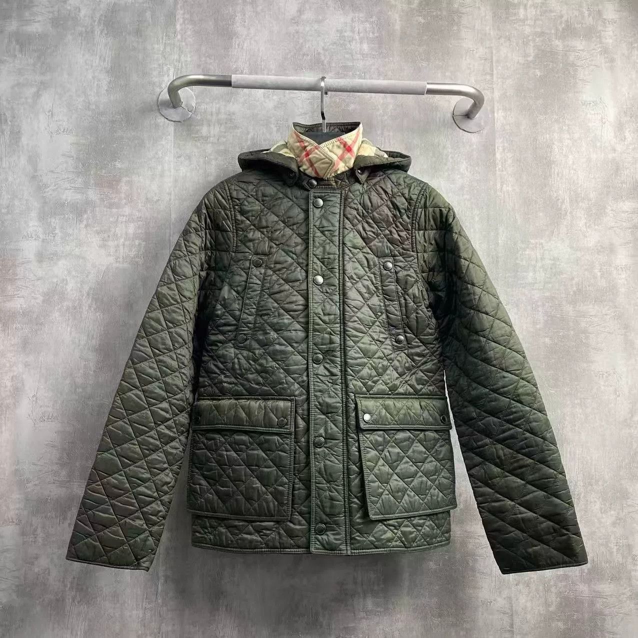 Burberry Burberry Quilted Check Lining Jacket Size M / US 6-8 / IT 42-44 - 1 Thumbnail