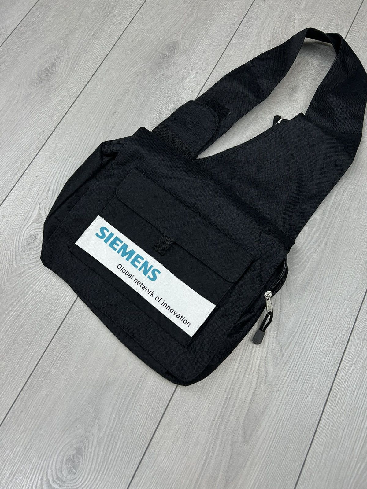 Vintage Simens Vintage Black Sling Bag Size ONE SIZE - 2 Thumbnail