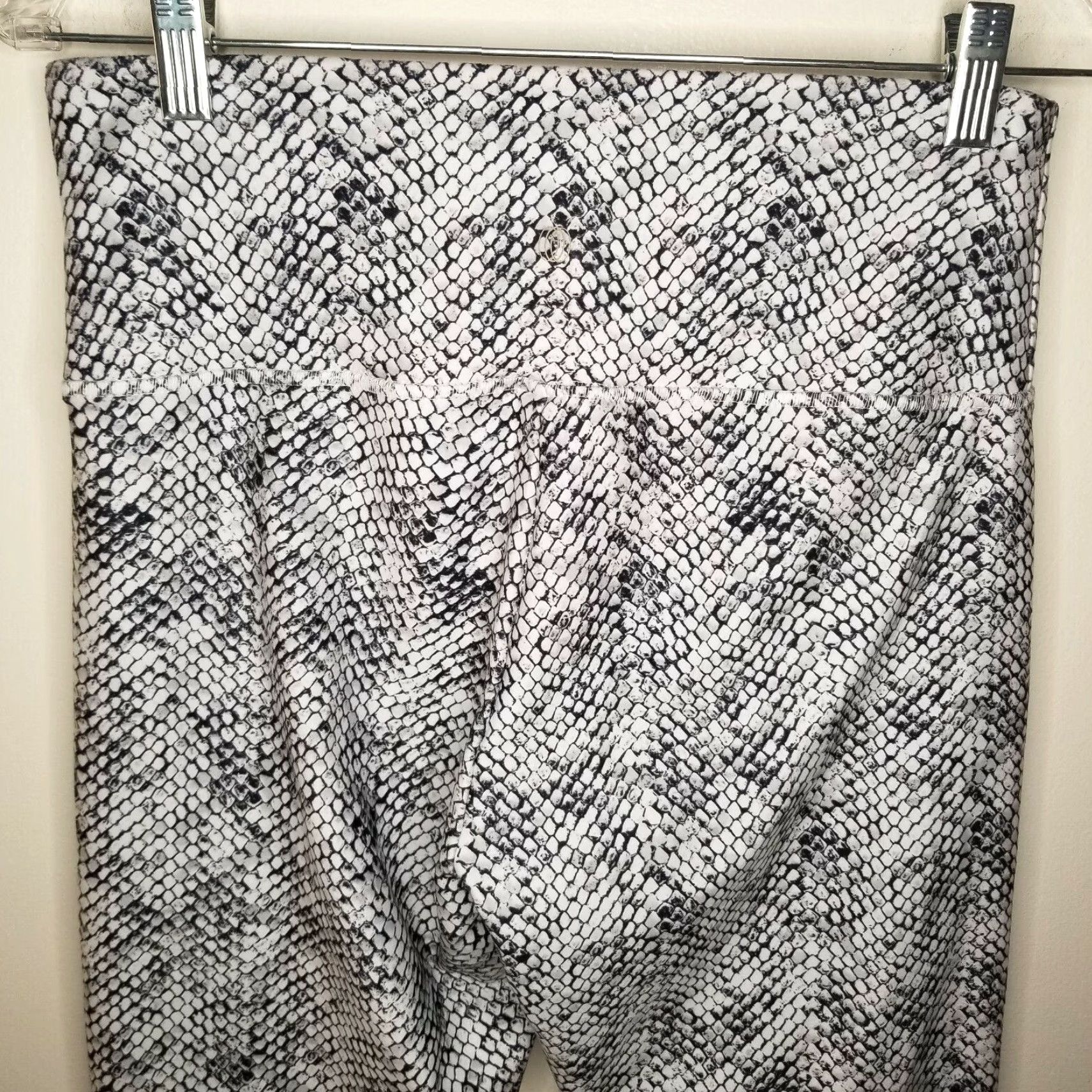 Vintage Balance Collection Leggings Women XL White Black Scale Pattern Full Length Activewear Compression Womens Size 40" / US 18 - 5 Thumbnail