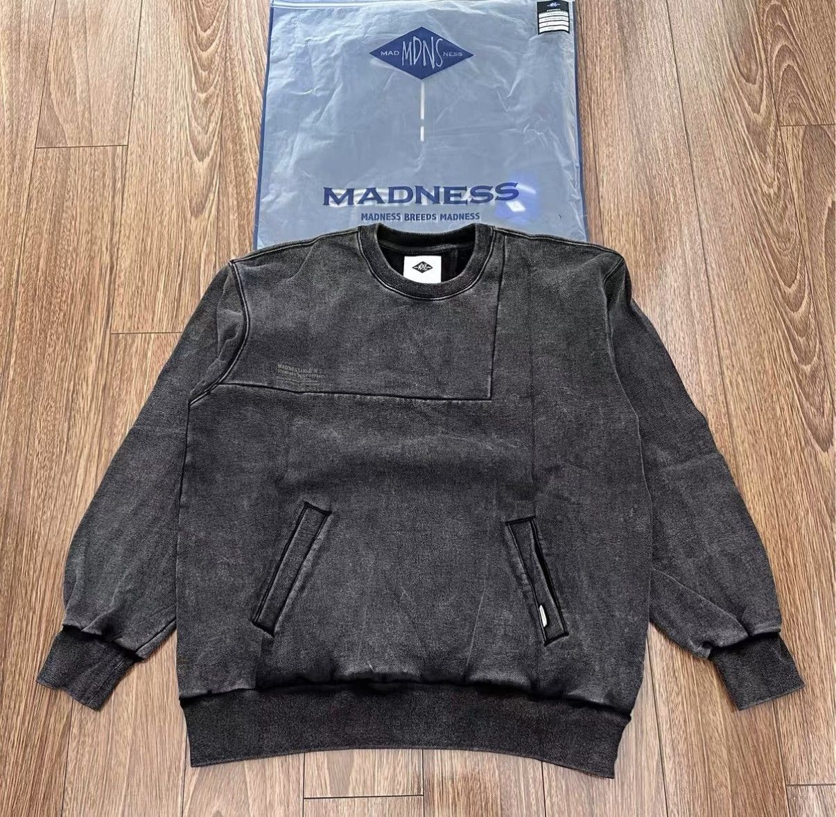 Madness MADNESS WASHED PRINT SWEATER Washed print sweatshirt Size US M / EU 48-50 / 2 - 1 Thumbnail