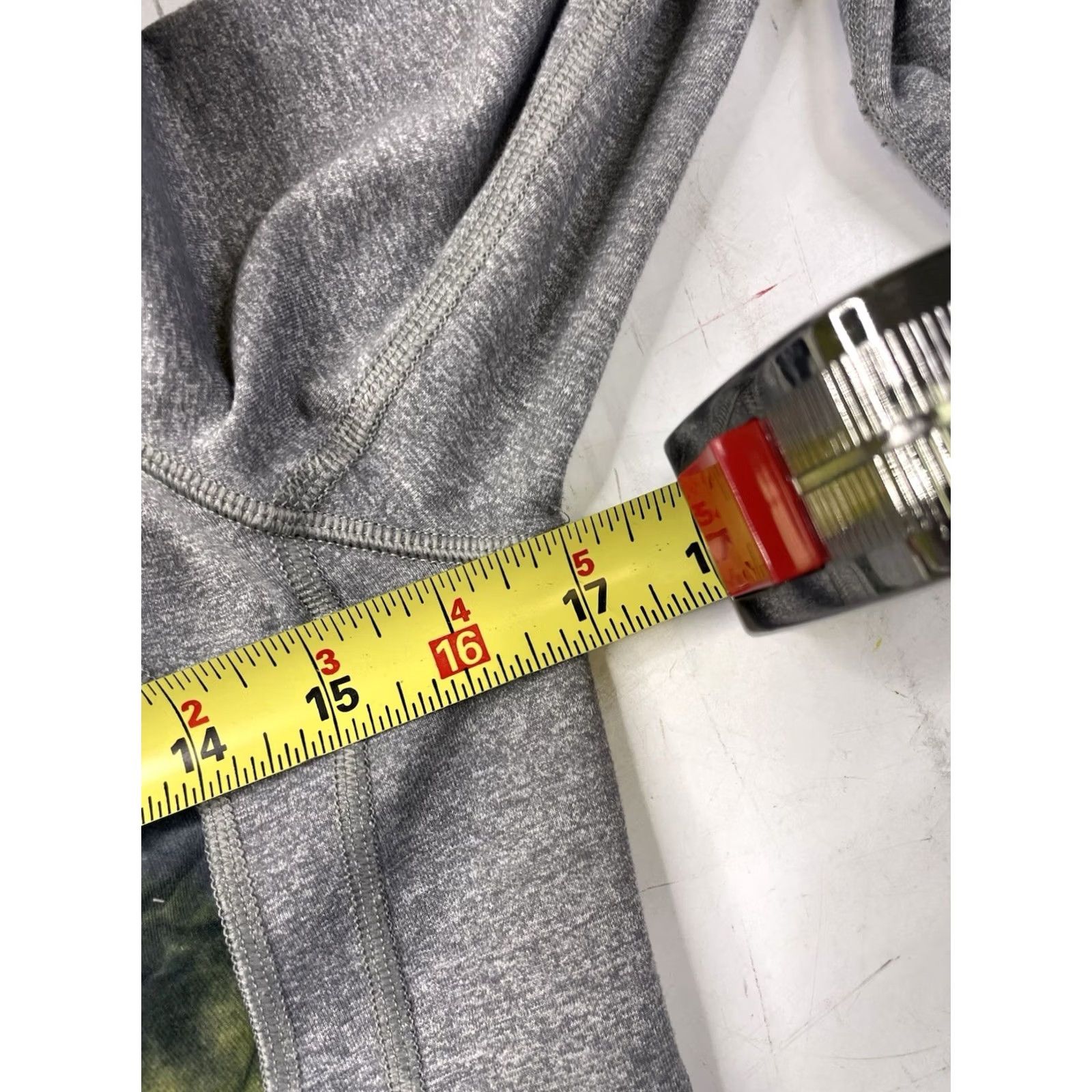 Lululemon Lululemon Womens Jacket Full Zip Gray with Yellow Thumbhole Size 4 Athletic Slim/Basic Jacket Run Gym Yoga Outdoor Athleisure Logo Women XS-? Size S / US 4 / IT 40 - 6 Thumbnail