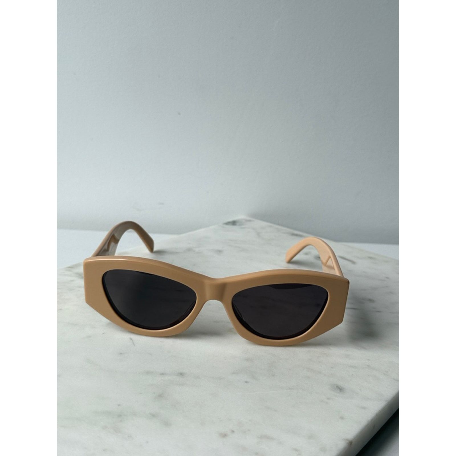 Celine NEW Celine CL40308U Triomphe Cat Eye Nude Sunglasses Size ONE SIZE - 4 Thumbnail
