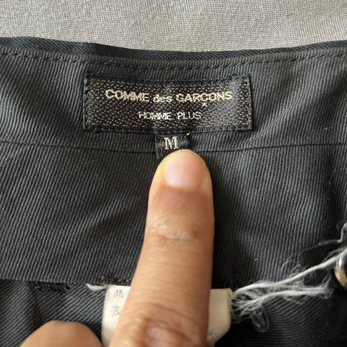 Comme des Garcons Comme Des Garcon Pleated Trousers Size US 30 / EU 46 - 4 Thumbnail