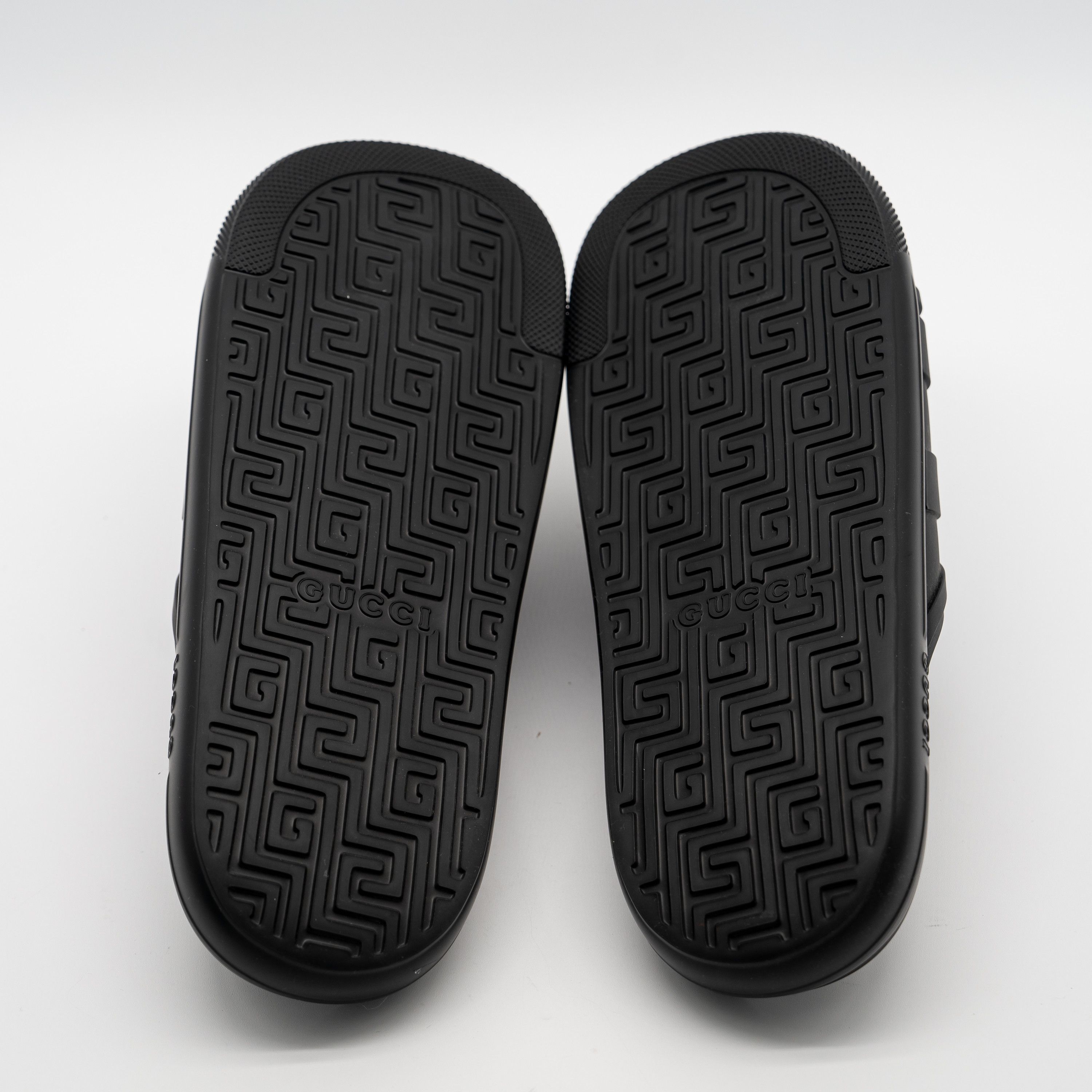 Gucci 14.5 US Gucci Black GG Rubber Slides Sandals White Size US 15 / EU 48 - 6 Thumbnail