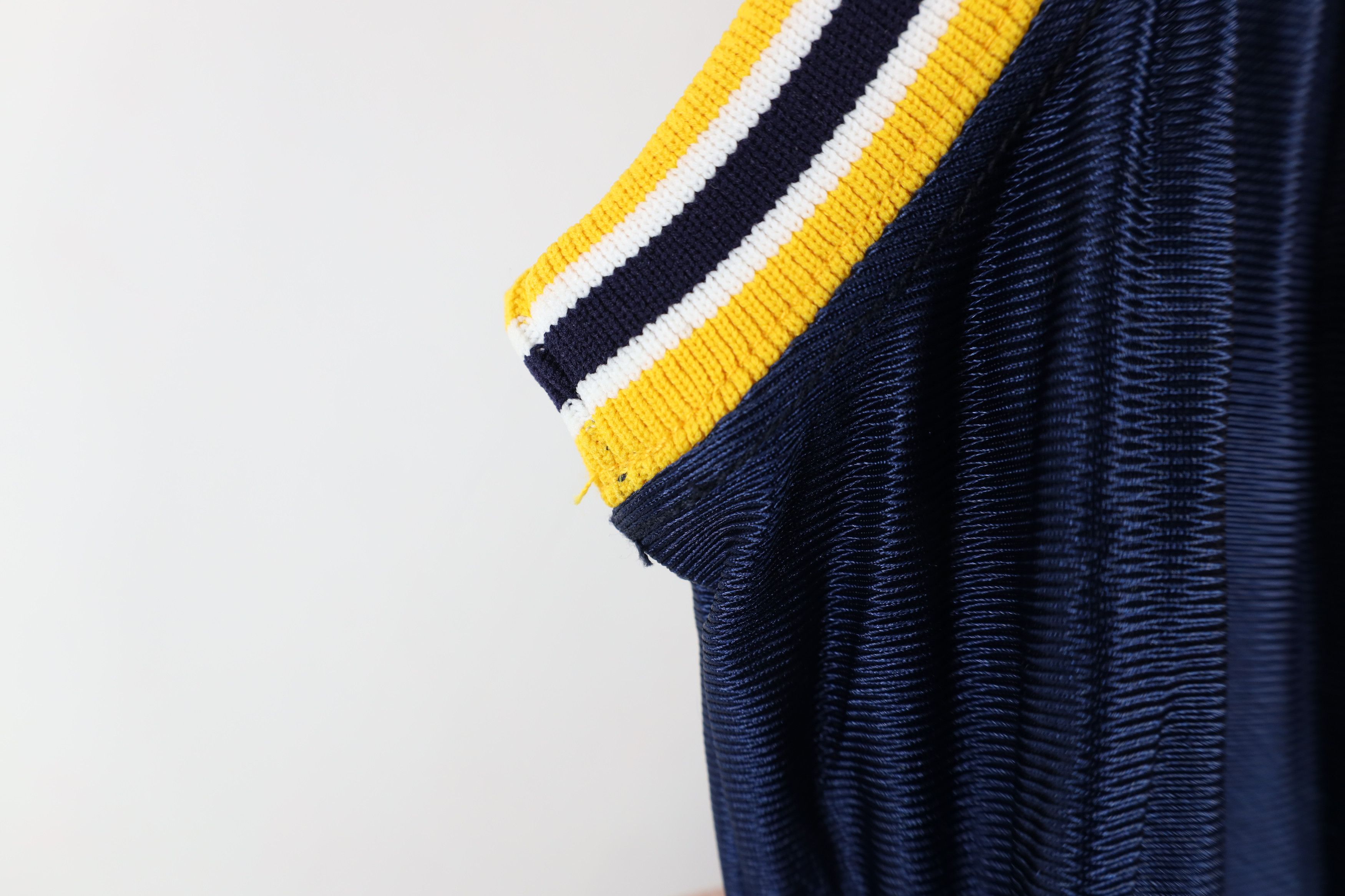 Vintage Vintage 80s 90s University of Toledo Basketball Jersey Size US XXL / EU 58 / 5 - 8 Thumbnail