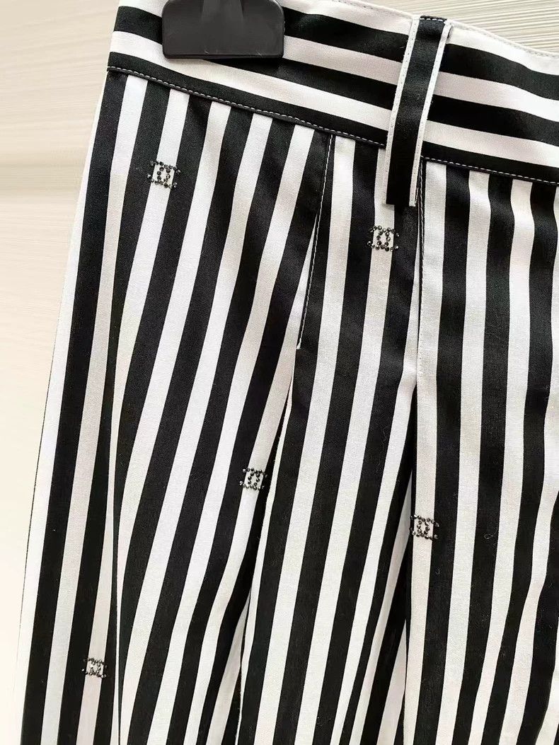 Chanel Chanel Black and white striped diamond logo casual pants Size 25" / US 0 / IT 36 - 4 Thumbnail