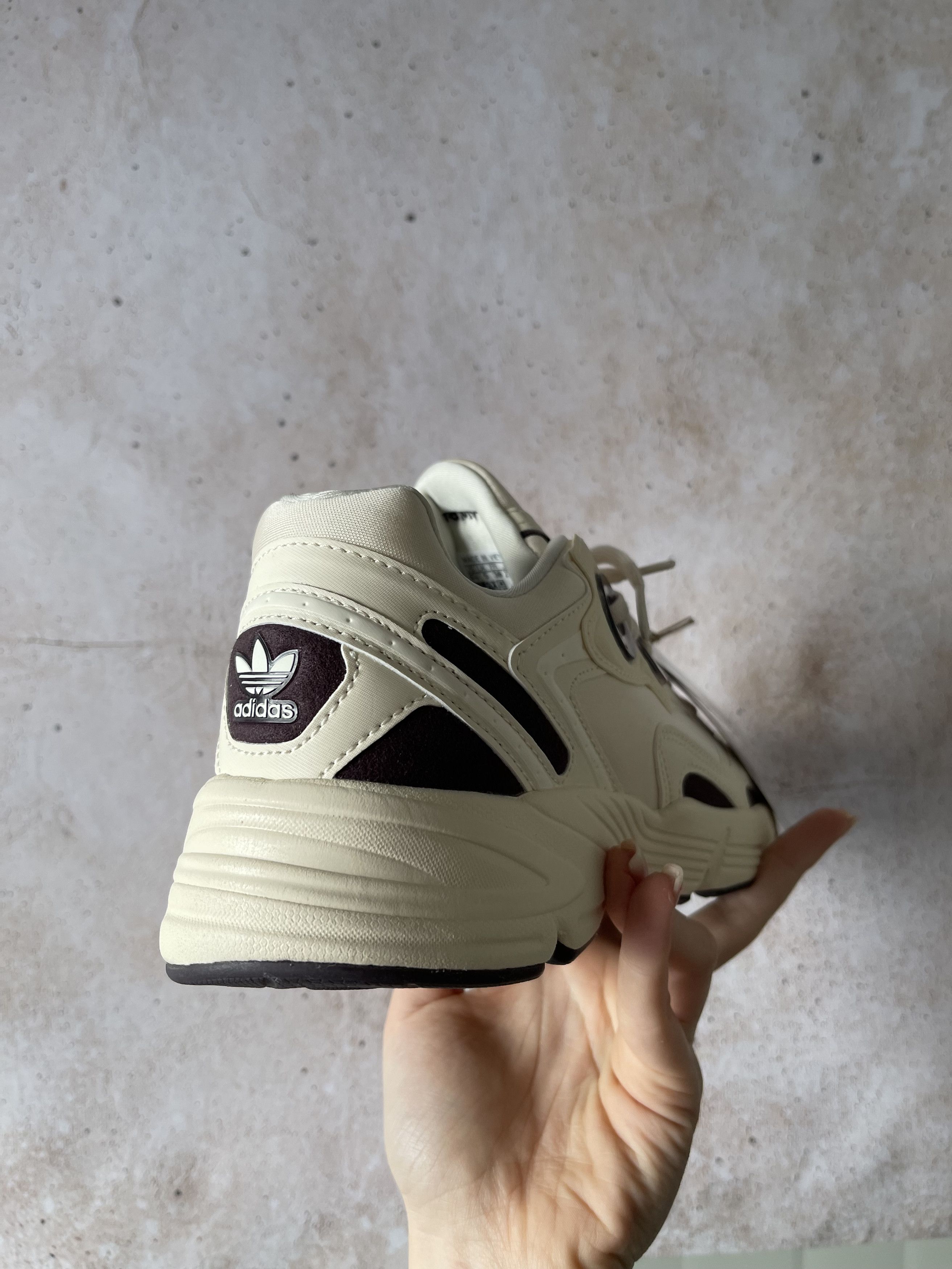 Adidas adidas Astir Cloud White Ecru Tint (Women's) Size US 6.5 / IT 36.5 - 4 Thumbnail