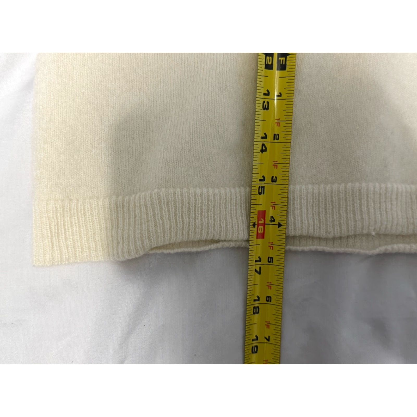 Alice + Olivia VINTAGE Alice + Olivia Sweater Women Size M Crew Neck Cable-Knit Cashmere Cream Pullover Classic Size M / US 6-8 / IT 42-44 - 3 Thumbnail