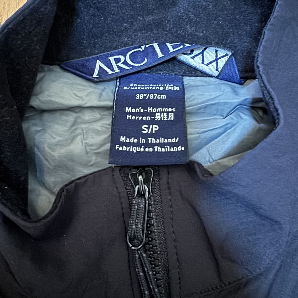 Arc'teryx 00s Arcteryx Atom Lt, Gamma Mx, Hyllus Size US L / EU 52-54 / 3 - 4 Thumbnail