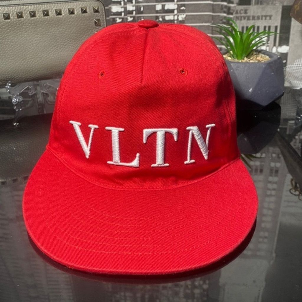 Valentino Authentic VALENTINO GARAVANI Cap Size ONE SIZE - 1 Thumbnail