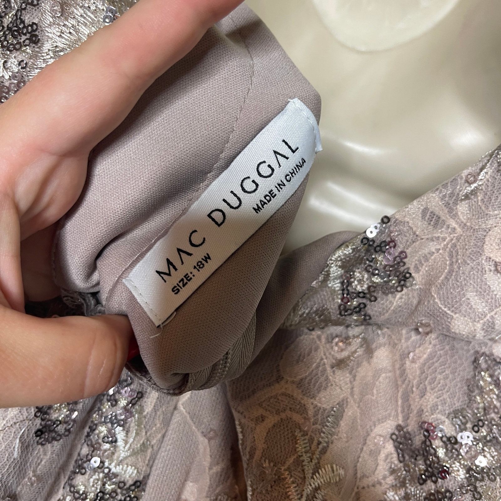Other MAC DUGGAL Beige V Neck Mesh Long Sleeve Embroidered Gown Size XXL / US 16-18 / IT 52-54 - 8 Thumbnail