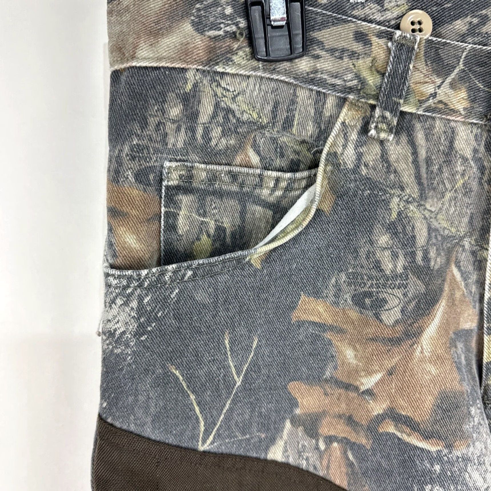 Wrangler VINTAGE Wrangler ProGear RealTree Camo Jeans 34x26 Hunting Briar Brush-Guard Jeans Size US 34 / EU 50 - 3 Thumbnail