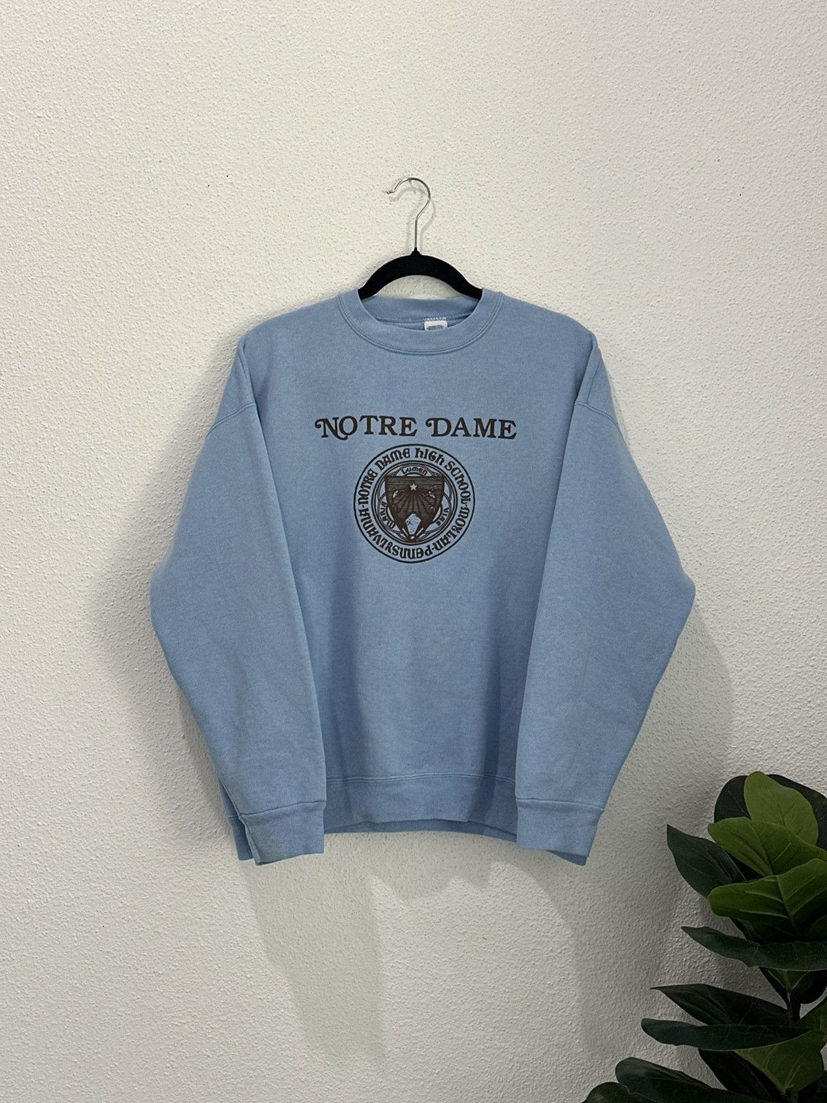 Vintage Vintage 80s Discus Athletic Notre Dame Baby Blue Crewneck L Size US L / EU 52-54 / 3 - 2 Thumbnail